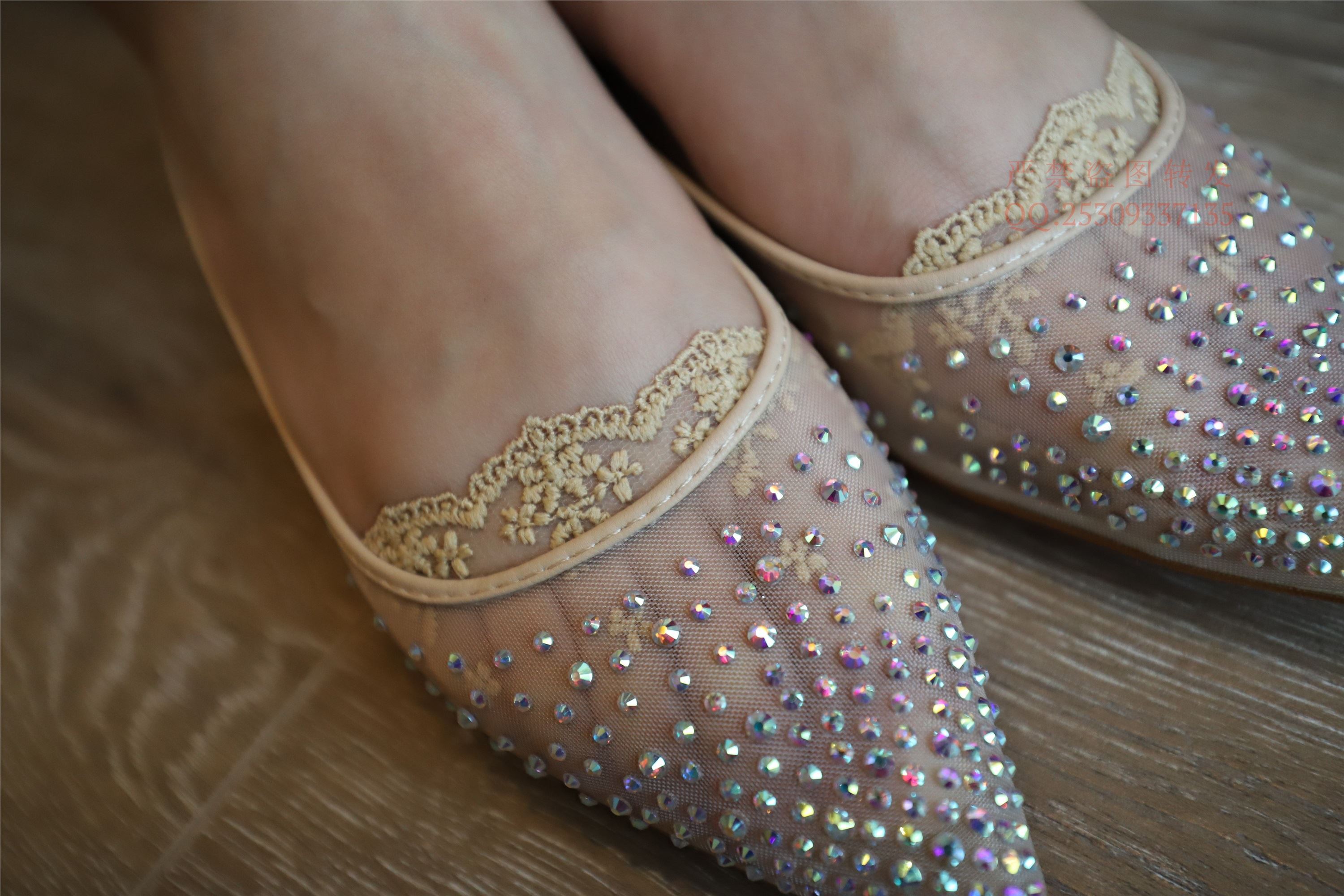 大西瓜套图 2018 7.8月活动模特一服务员船袜1