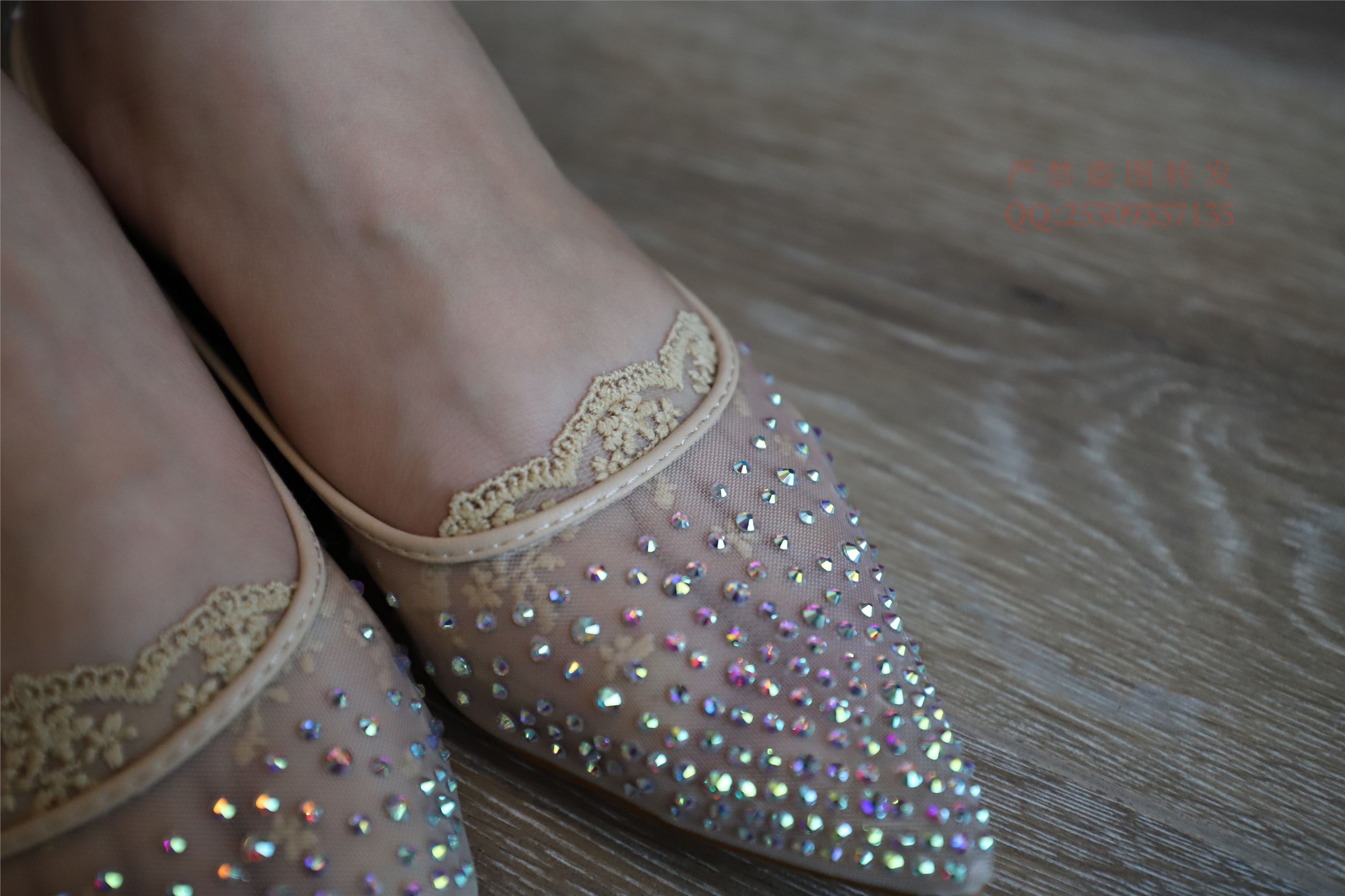 大西瓜套图 2018 7.8月活动模特一服务员船袜1