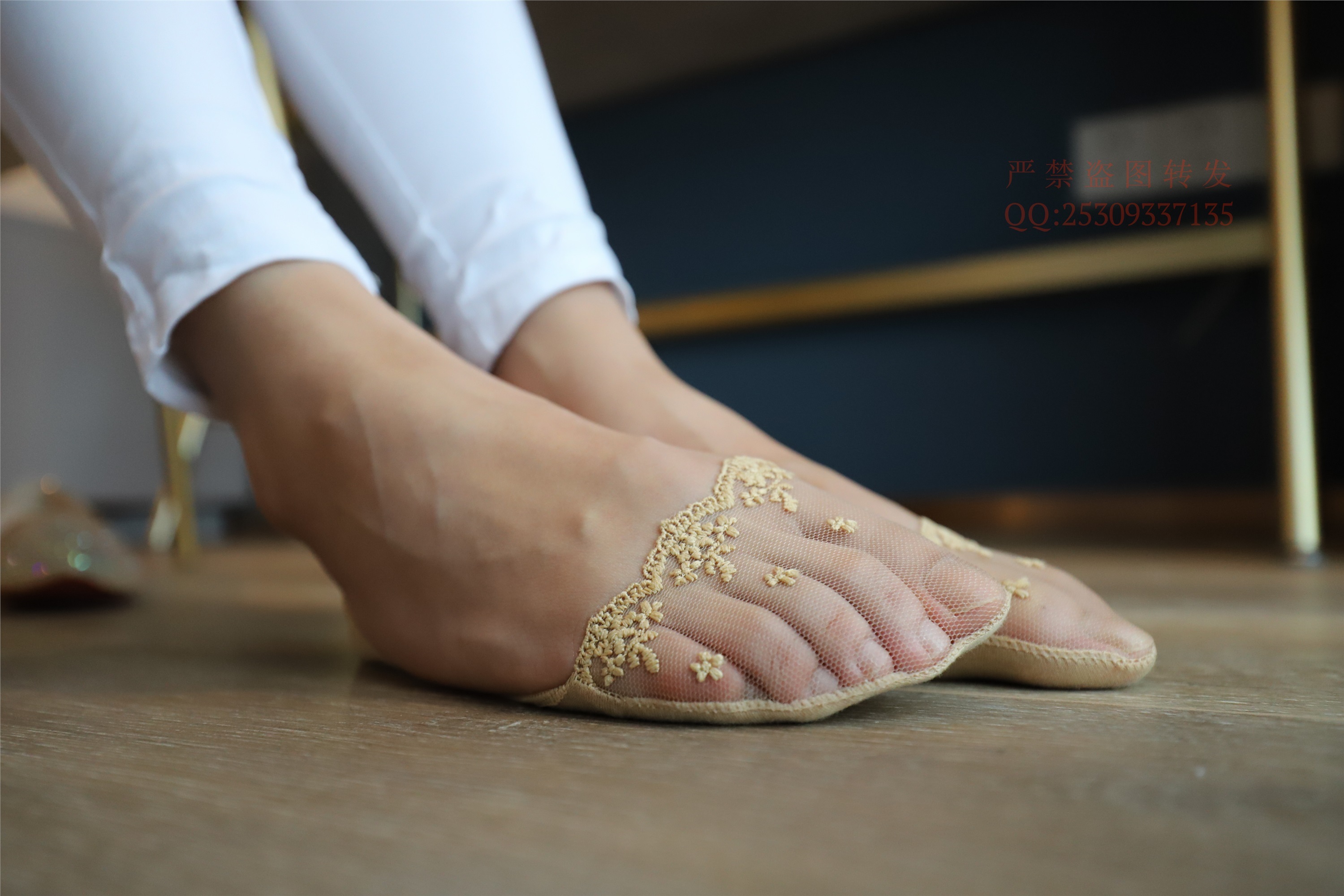 大西瓜套图 2018 7.8月活动模特一服务员船袜1