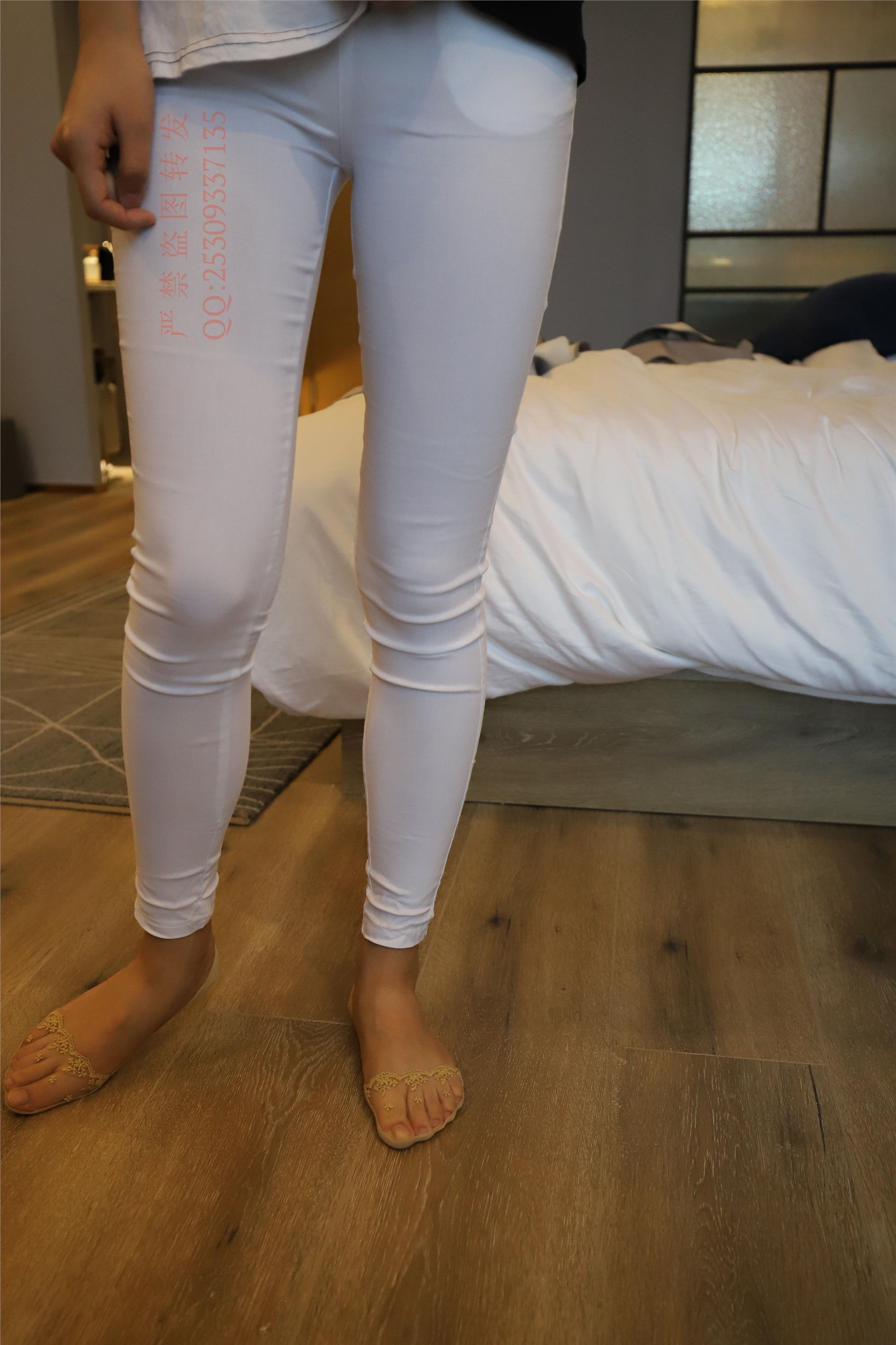 大西瓜套图 2018 7.8月活动模特一服务员船袜2