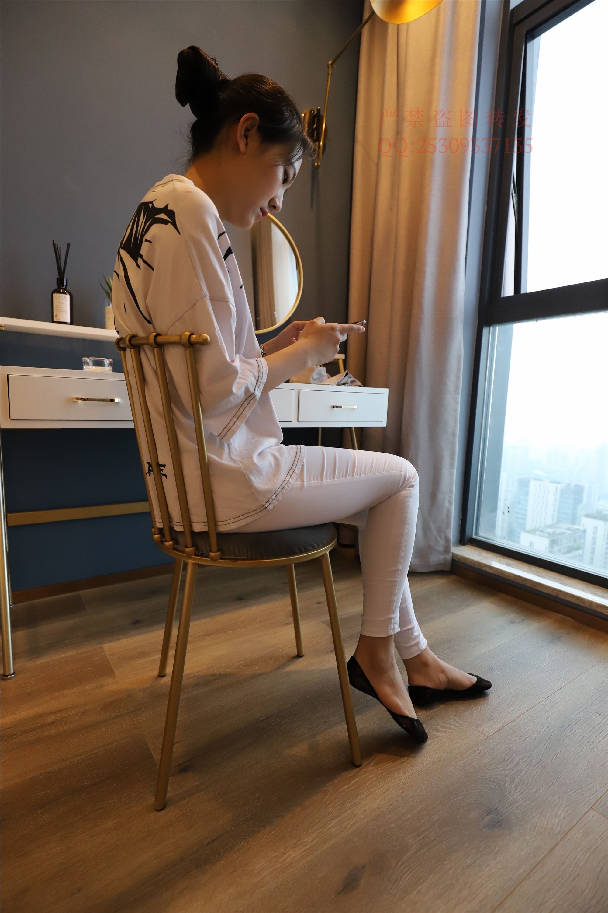 大西瓜套图 2018 7.8月活动模特一服务员船袜2