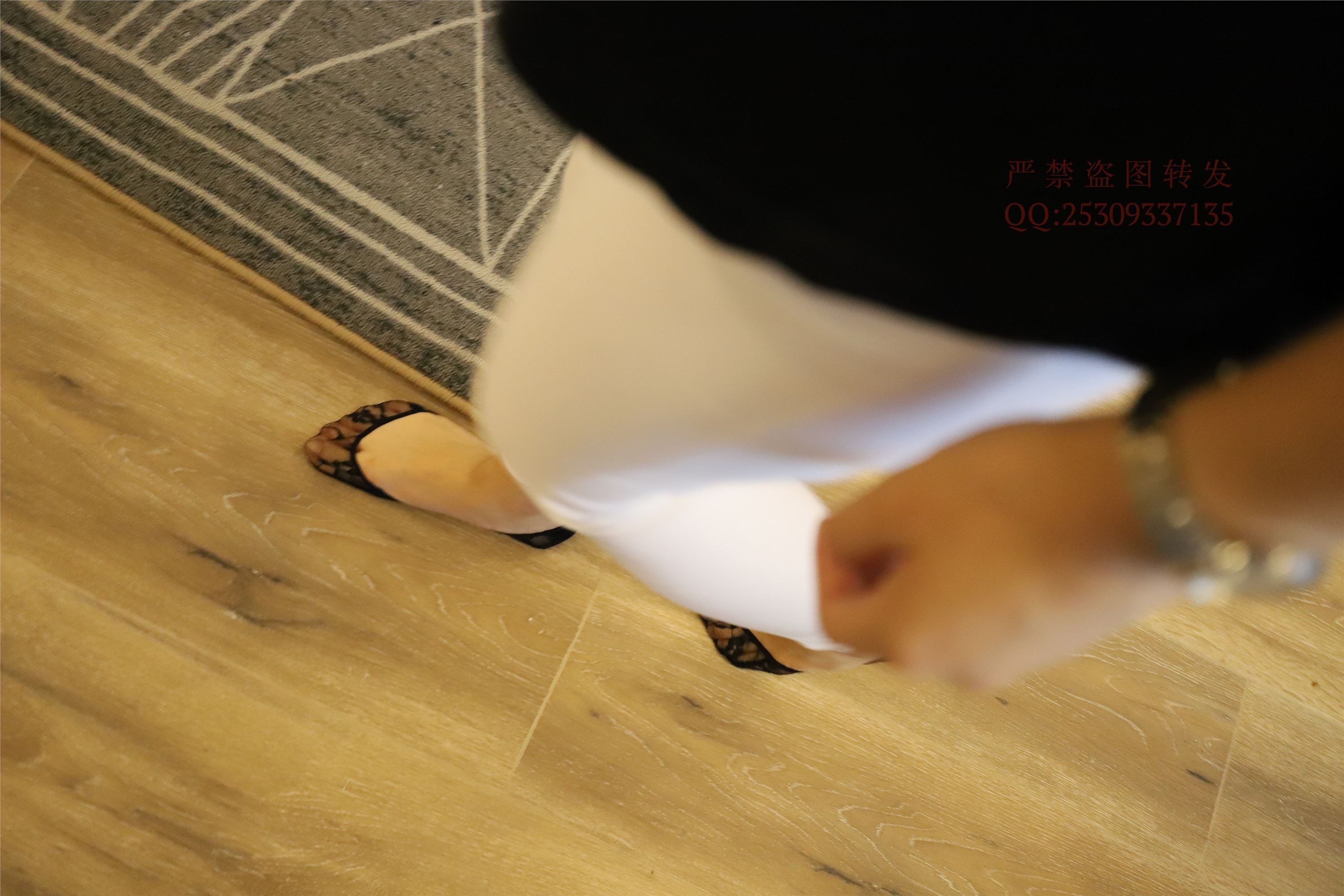 大西瓜套图 2018 7.8月活动模特一服务员船袜2