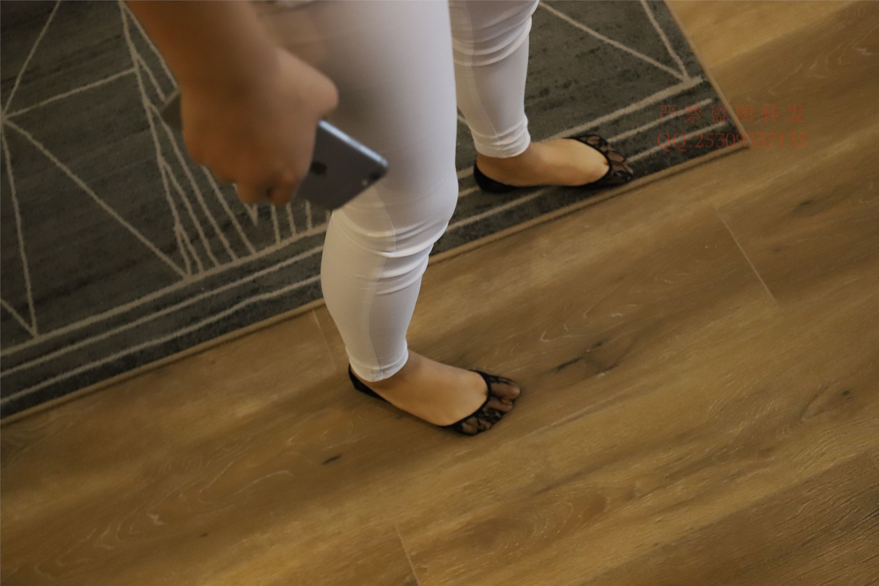 大西瓜套图 2018 7.8月活动模特一服务员船袜2