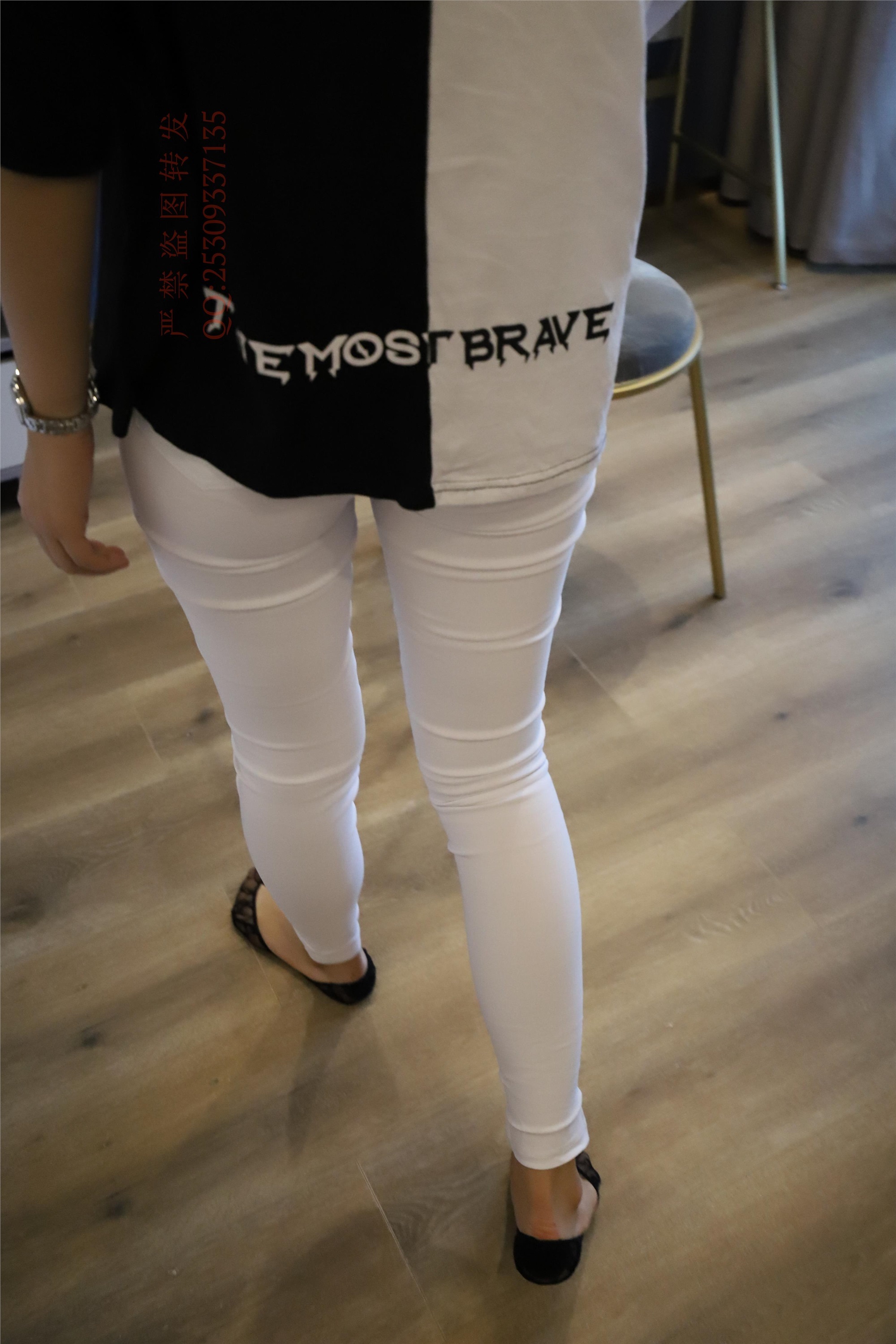 大西瓜套图 2018 7.8月活动模特一服务员船袜2