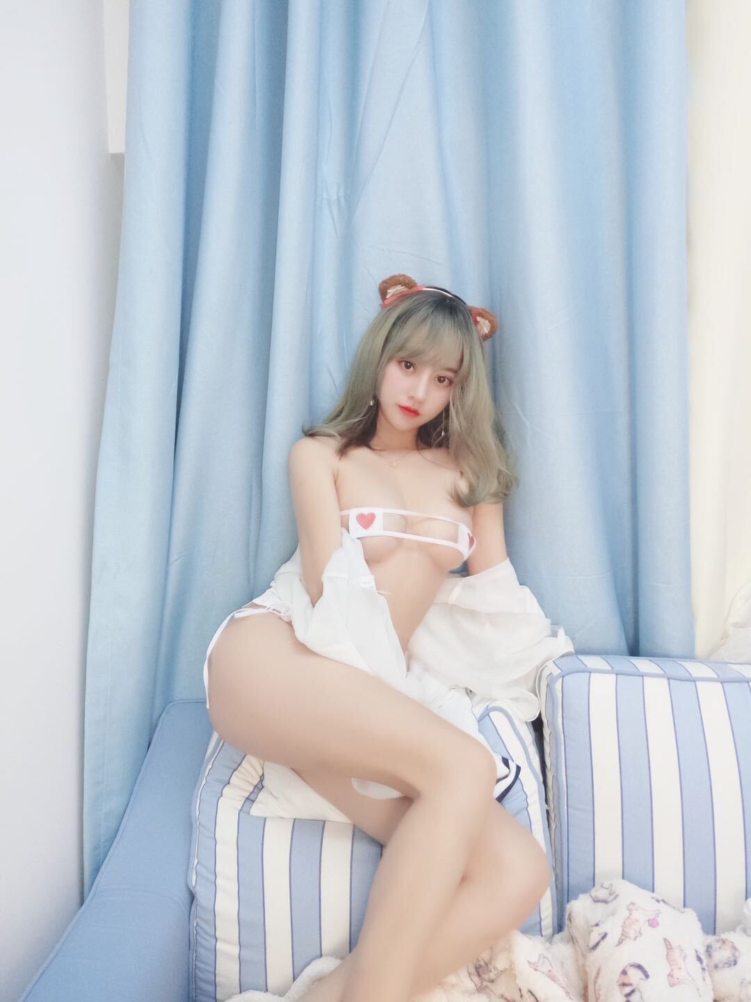 过期米线线喵 白色耳兽