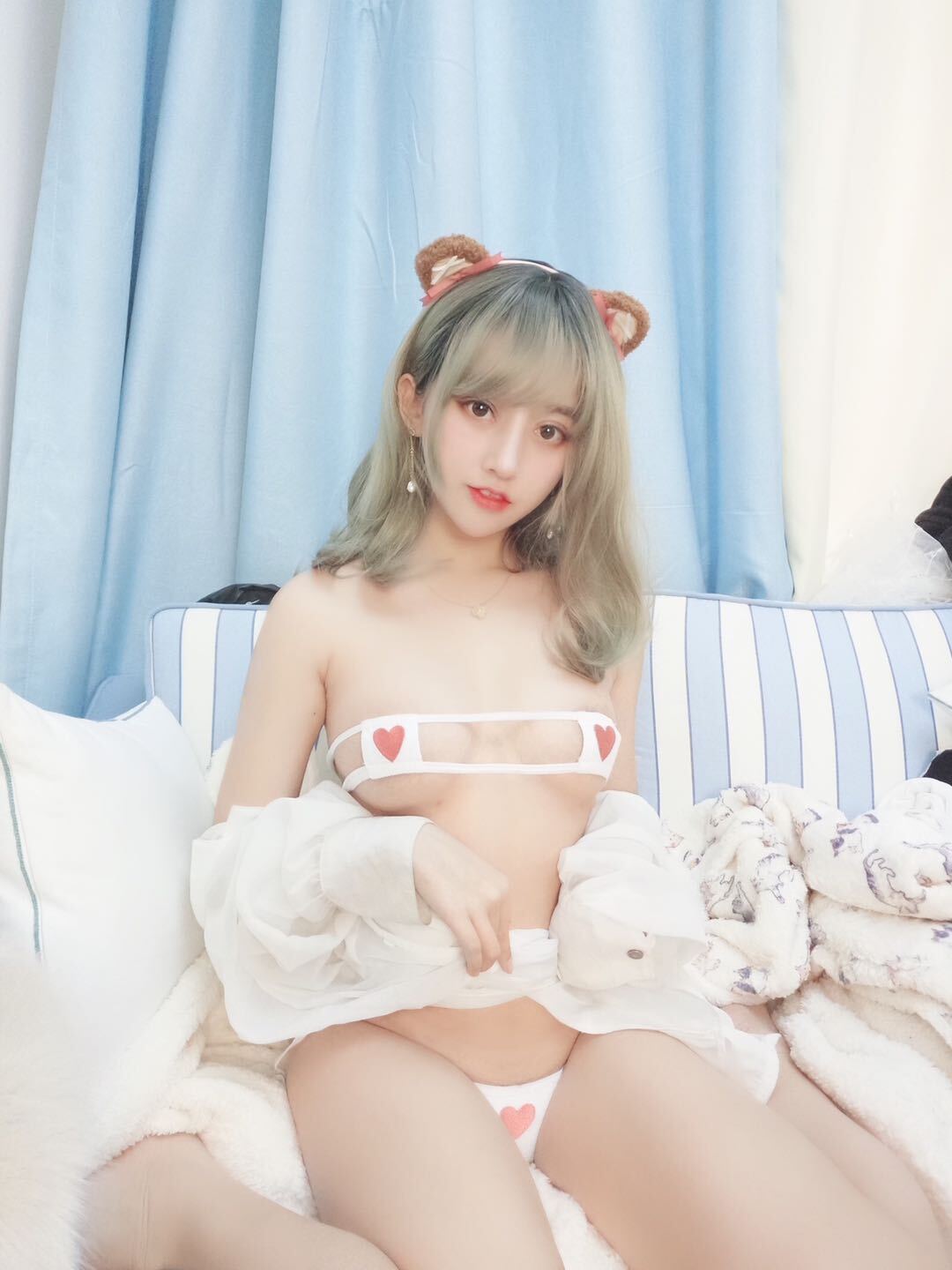 过期米线线喵 白色耳兽