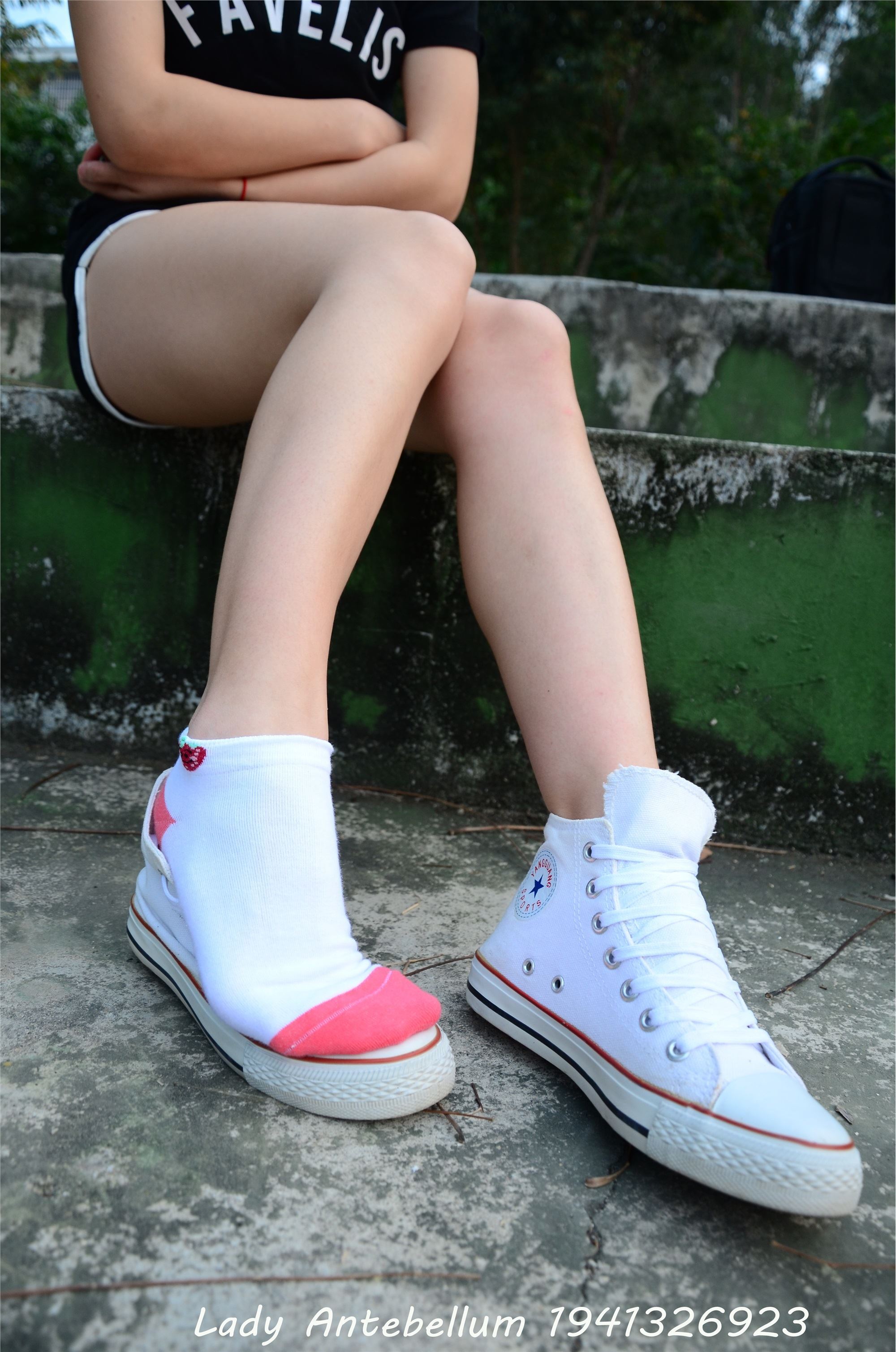 战前女神  恋足美腿棉袜女神级摄影套图 089