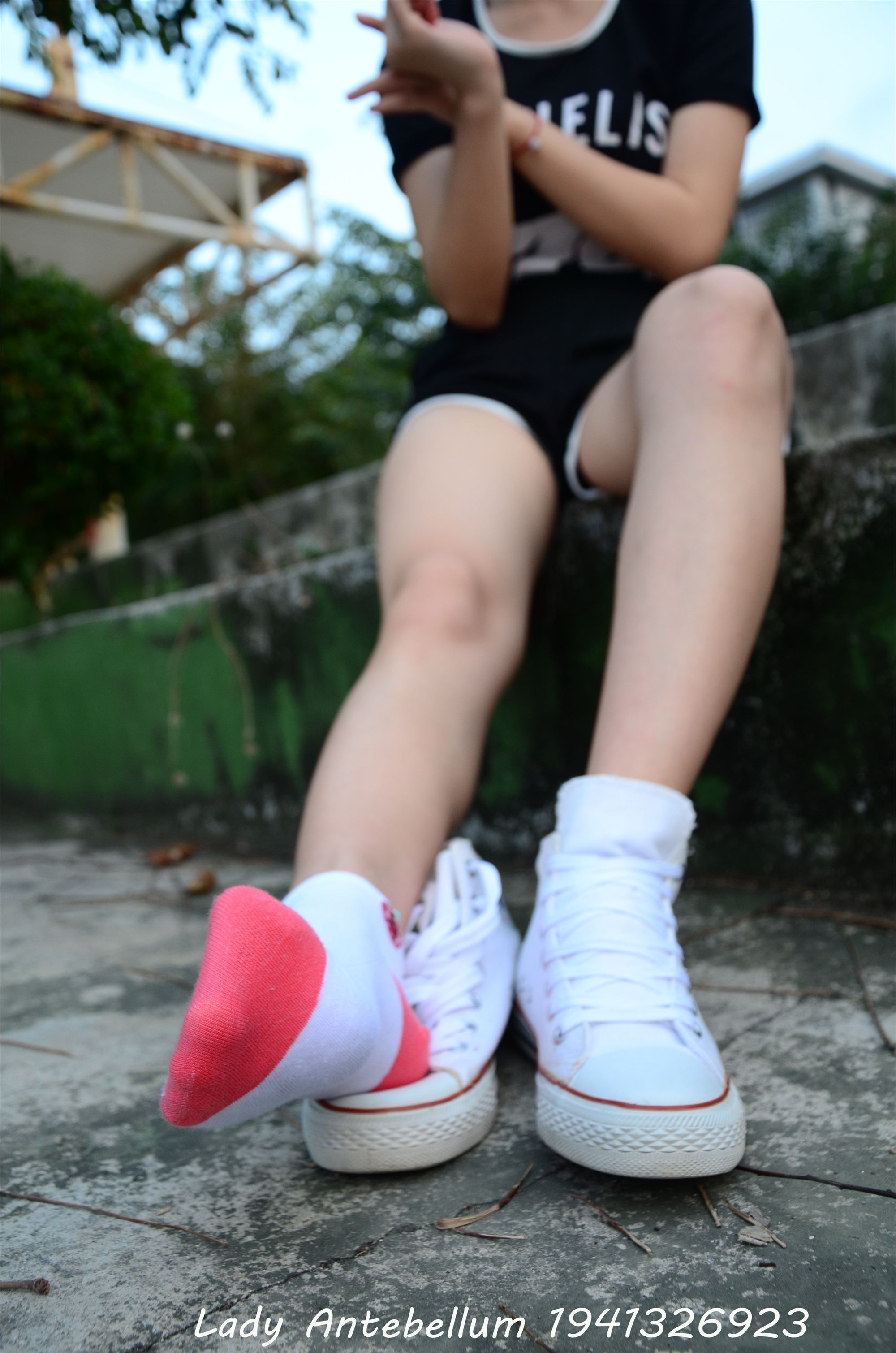 战前女神  恋足美腿棉袜女神级摄影套图 089