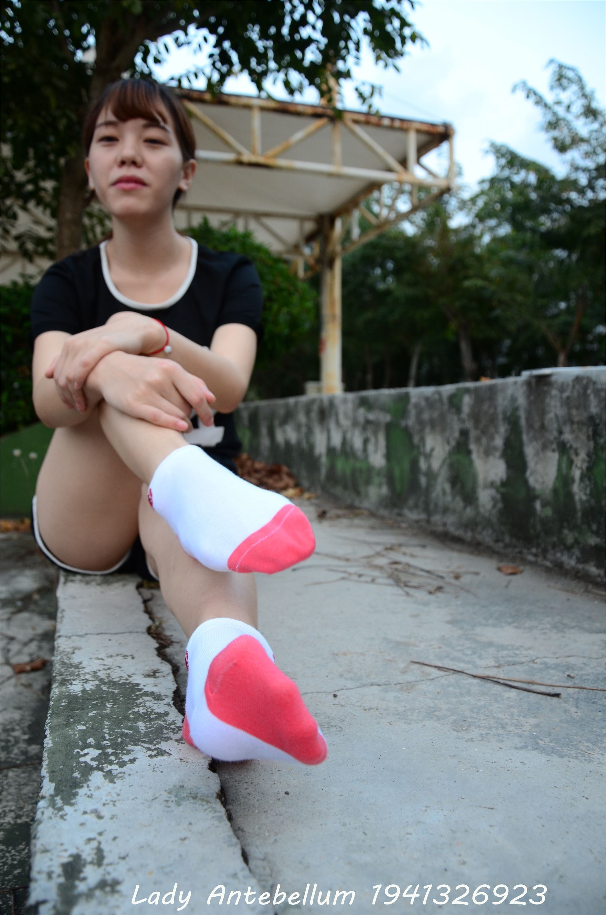 战前女神  恋足美腿棉袜女神级摄影套图 089