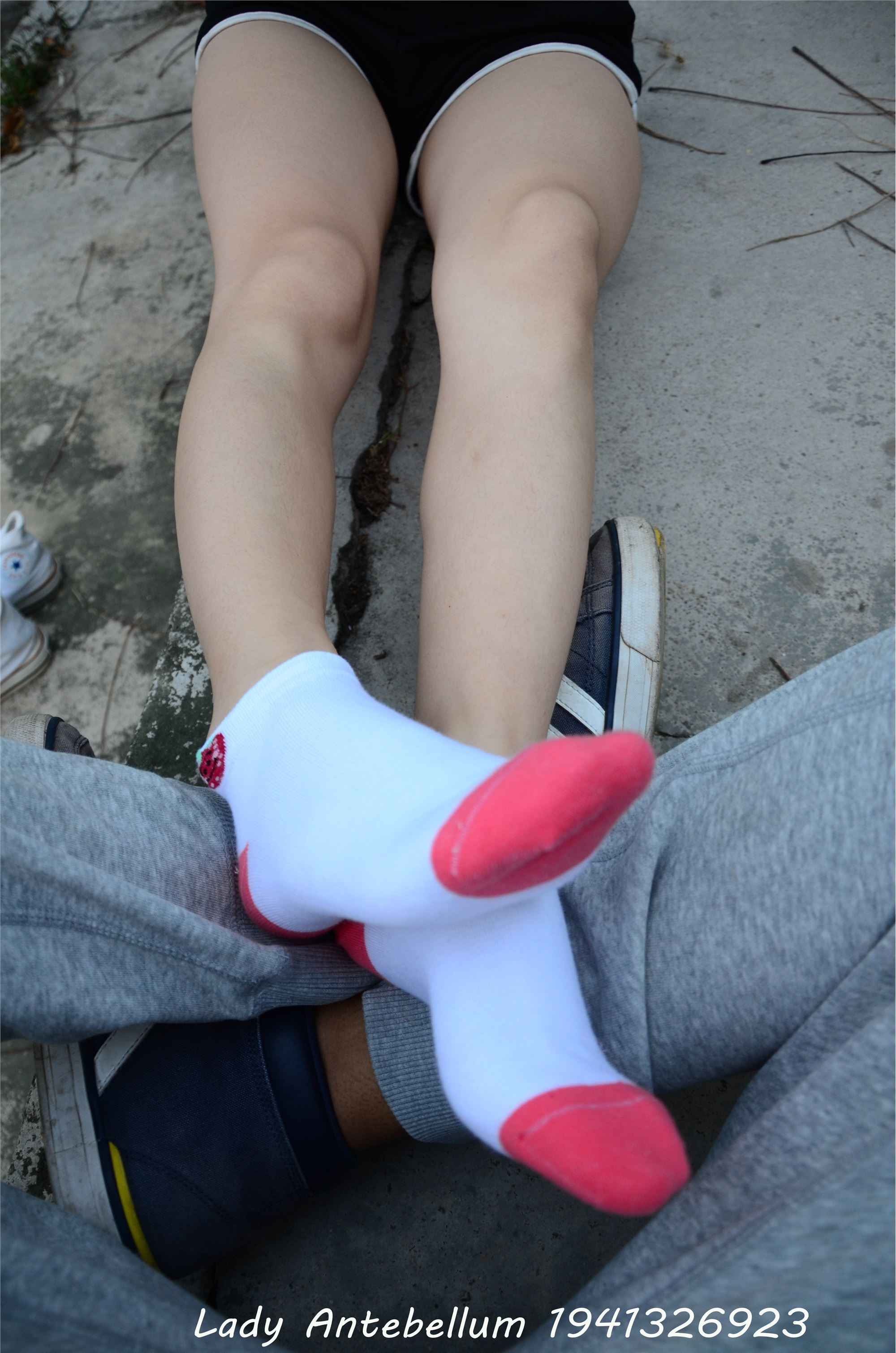 战前女神  恋足美腿棉袜女神级摄影套图 089