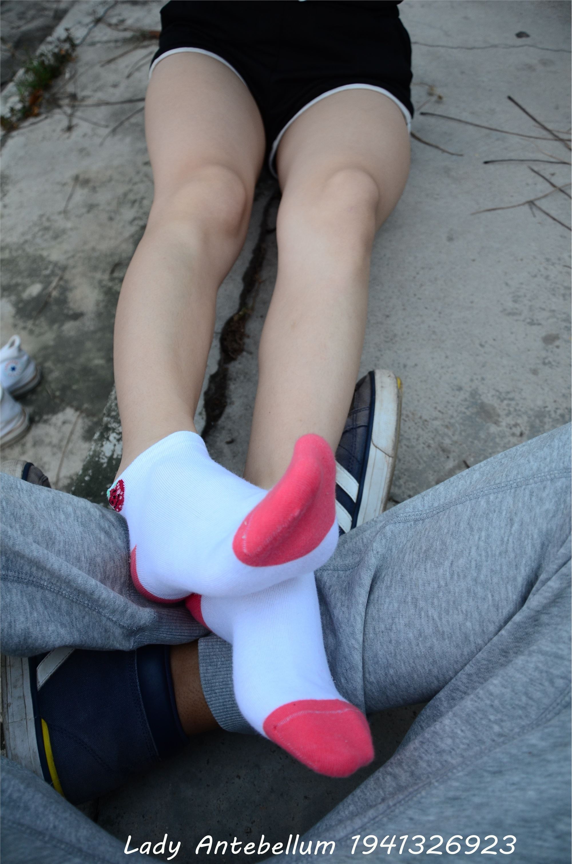 战前女神  恋足美腿棉袜女神级摄影套图 089