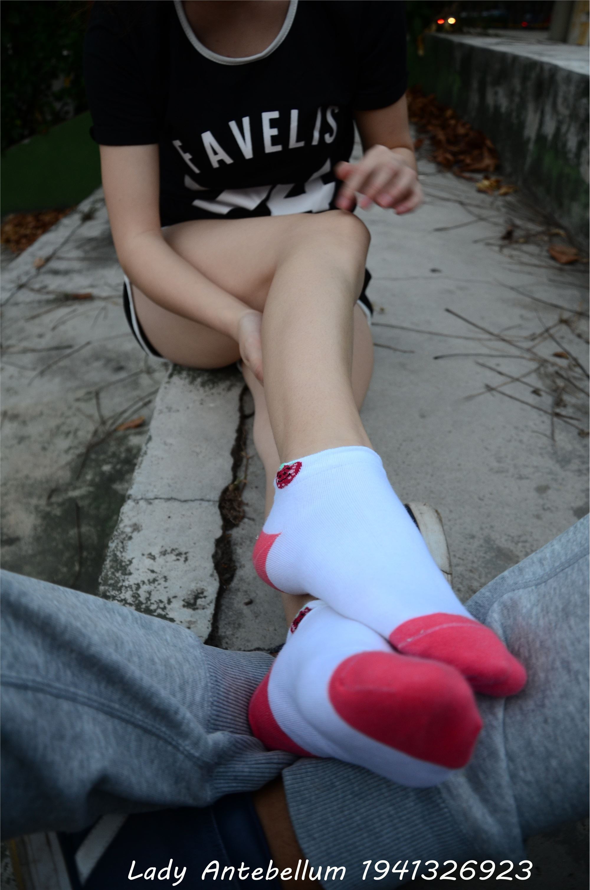 战前女神  恋足美腿棉袜女神级摄影套图 089