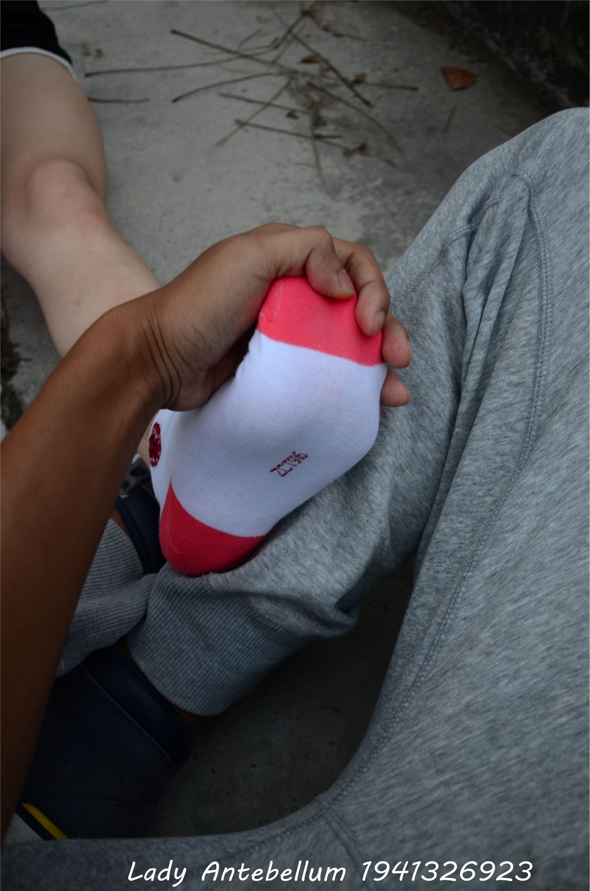 战前女神  恋足美腿棉袜女神级摄影套图 089