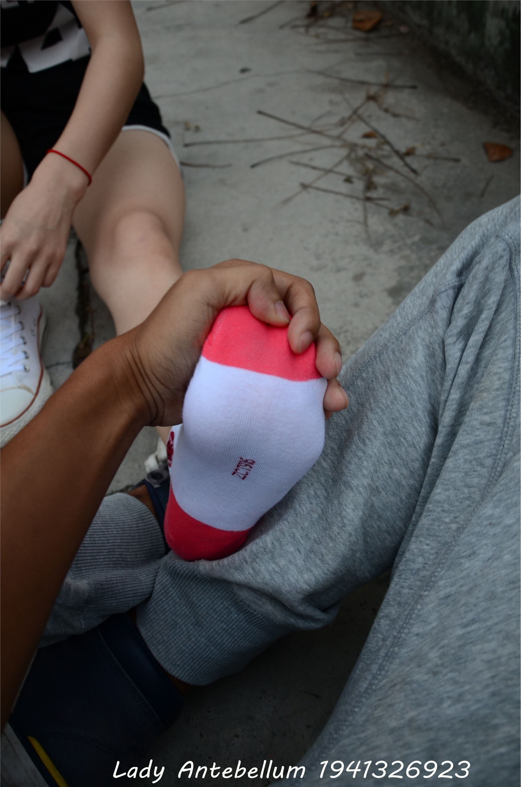 战前女神  恋足美腿棉袜女神级摄影套图 089