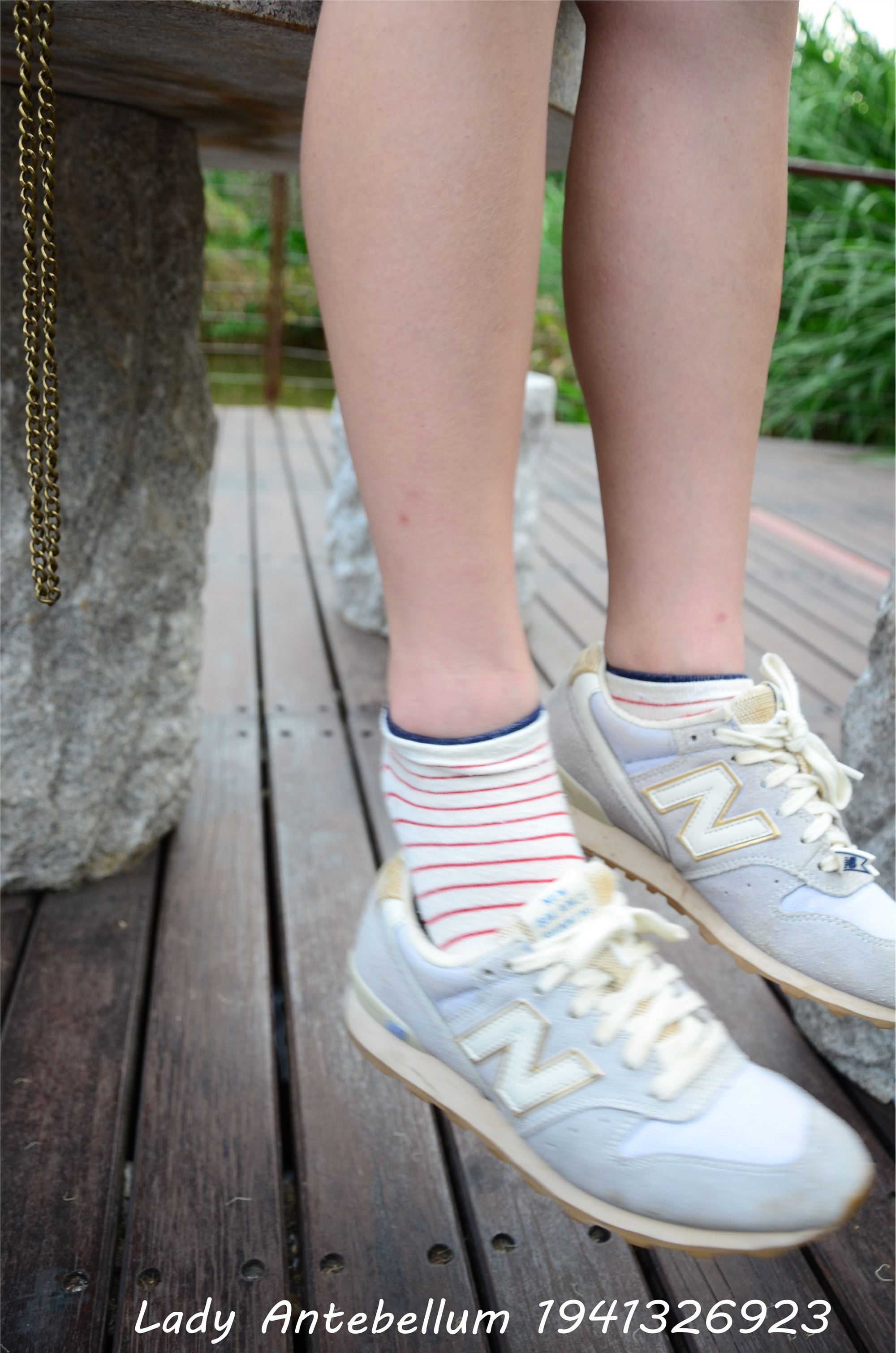 战前女神  恋足美腿棉袜女神级摄影套图 090