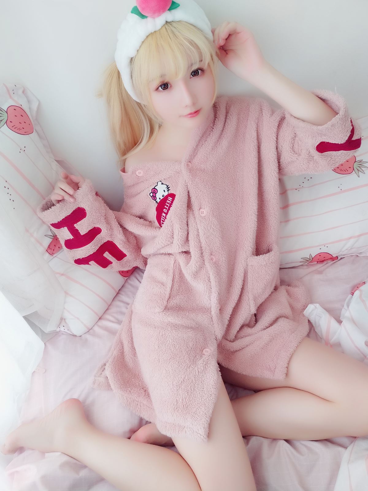 星之迟迟美女图片 VOL.1 粉红泡泡包 PINK兔女郎 桃味KITTY 穹和服