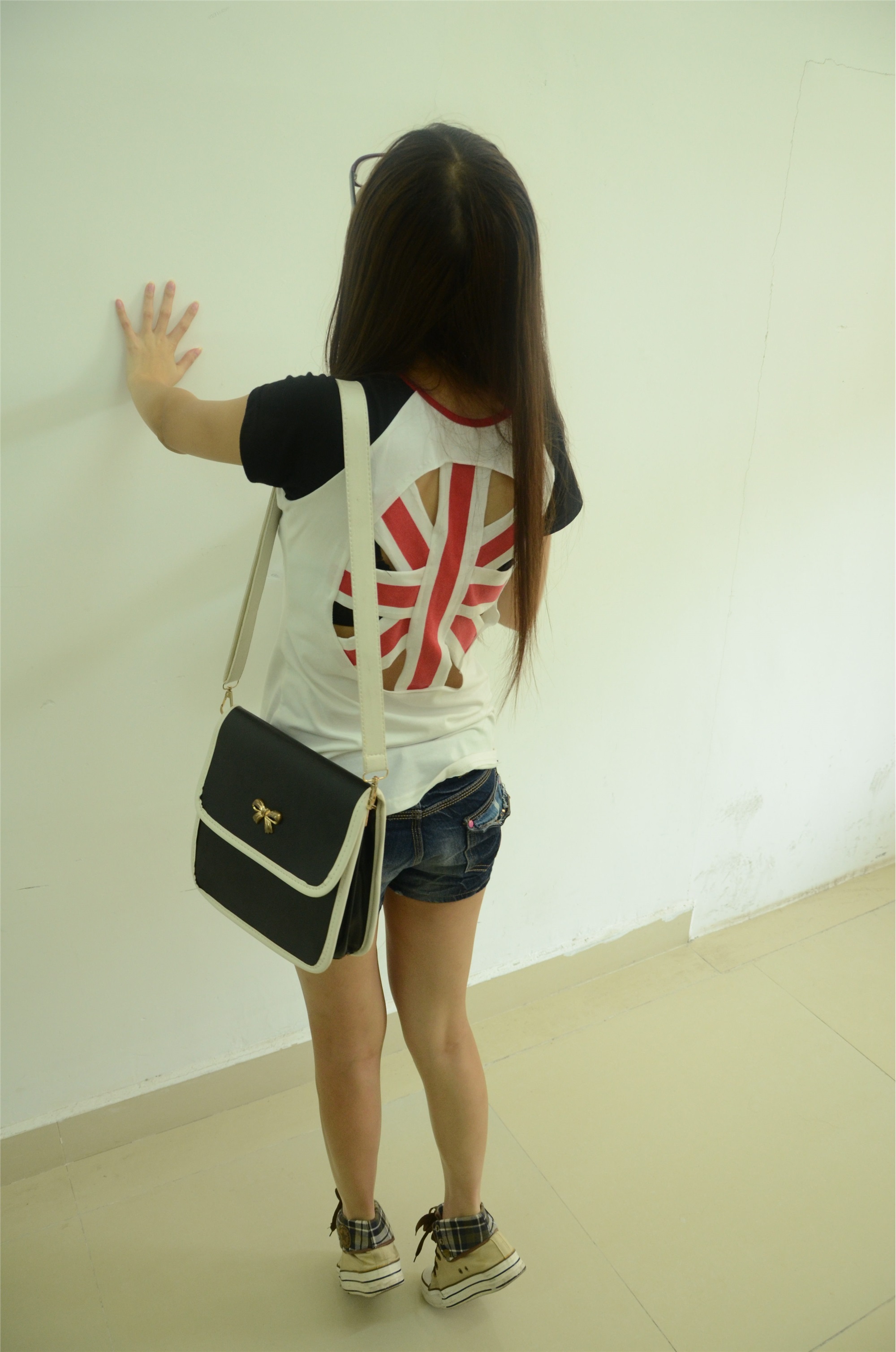 战前女神  恋足美腿棉袜女神级摄影套图 081