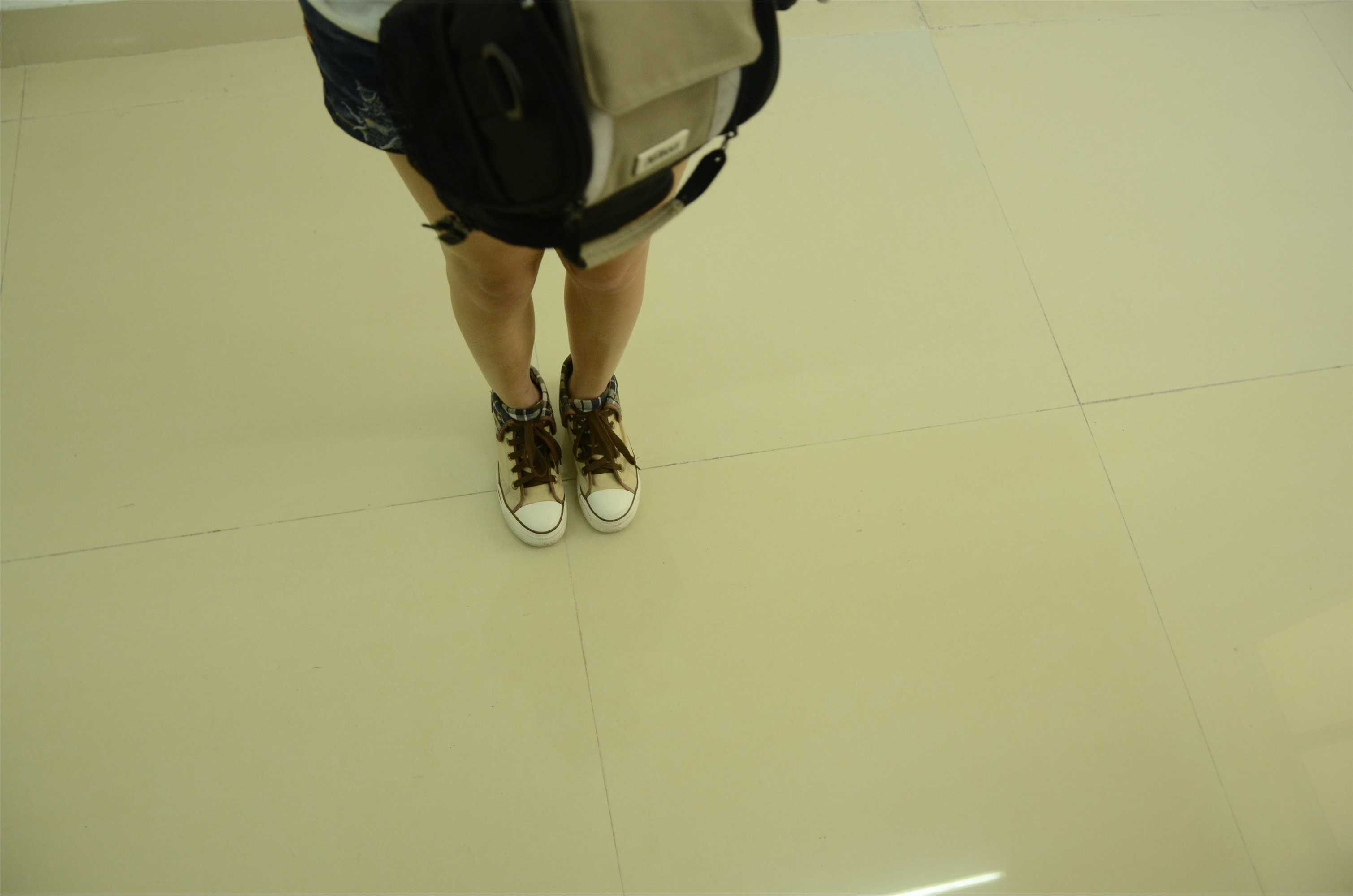 战前女神  恋足美腿棉袜女神级摄影套图 081