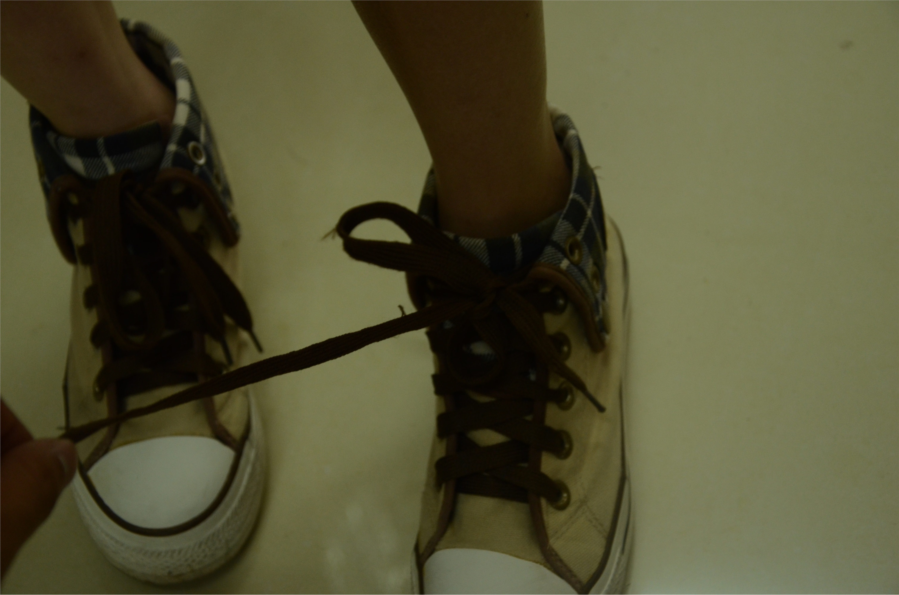 战前女神  恋足美腿棉袜女神级摄影套图 081