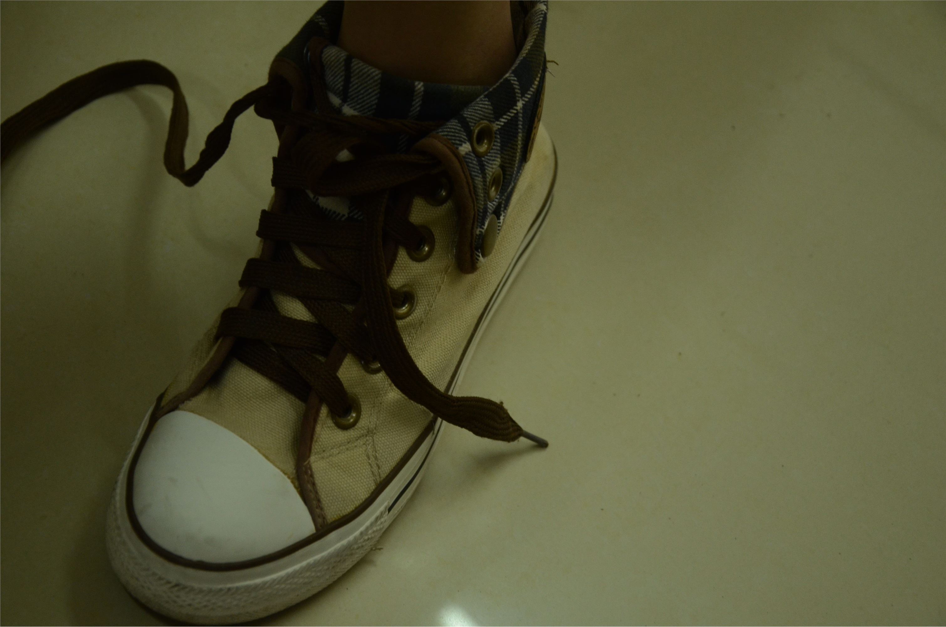 战前女神  恋足美腿棉袜女神级摄影套图 081