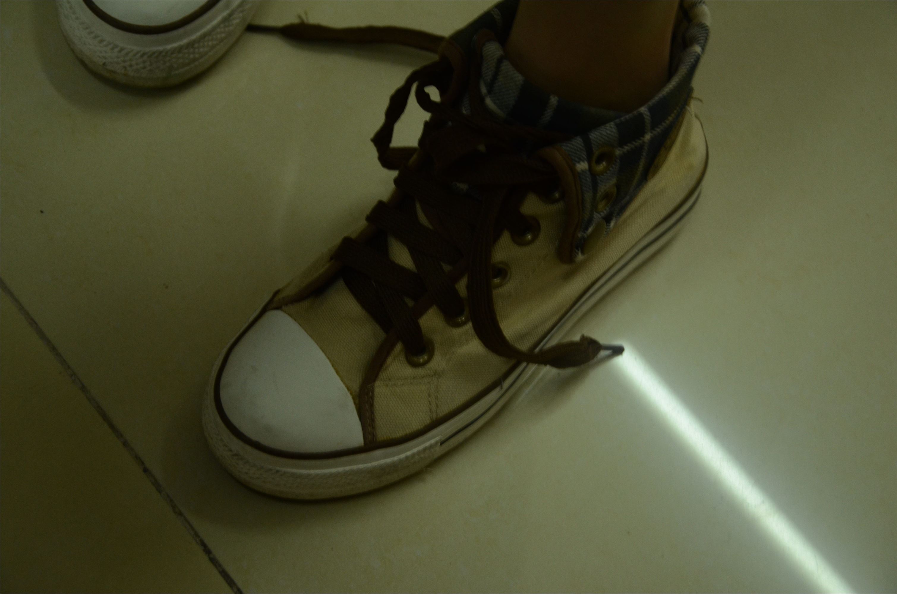 战前女神  恋足美腿棉袜女神级摄影套图 081