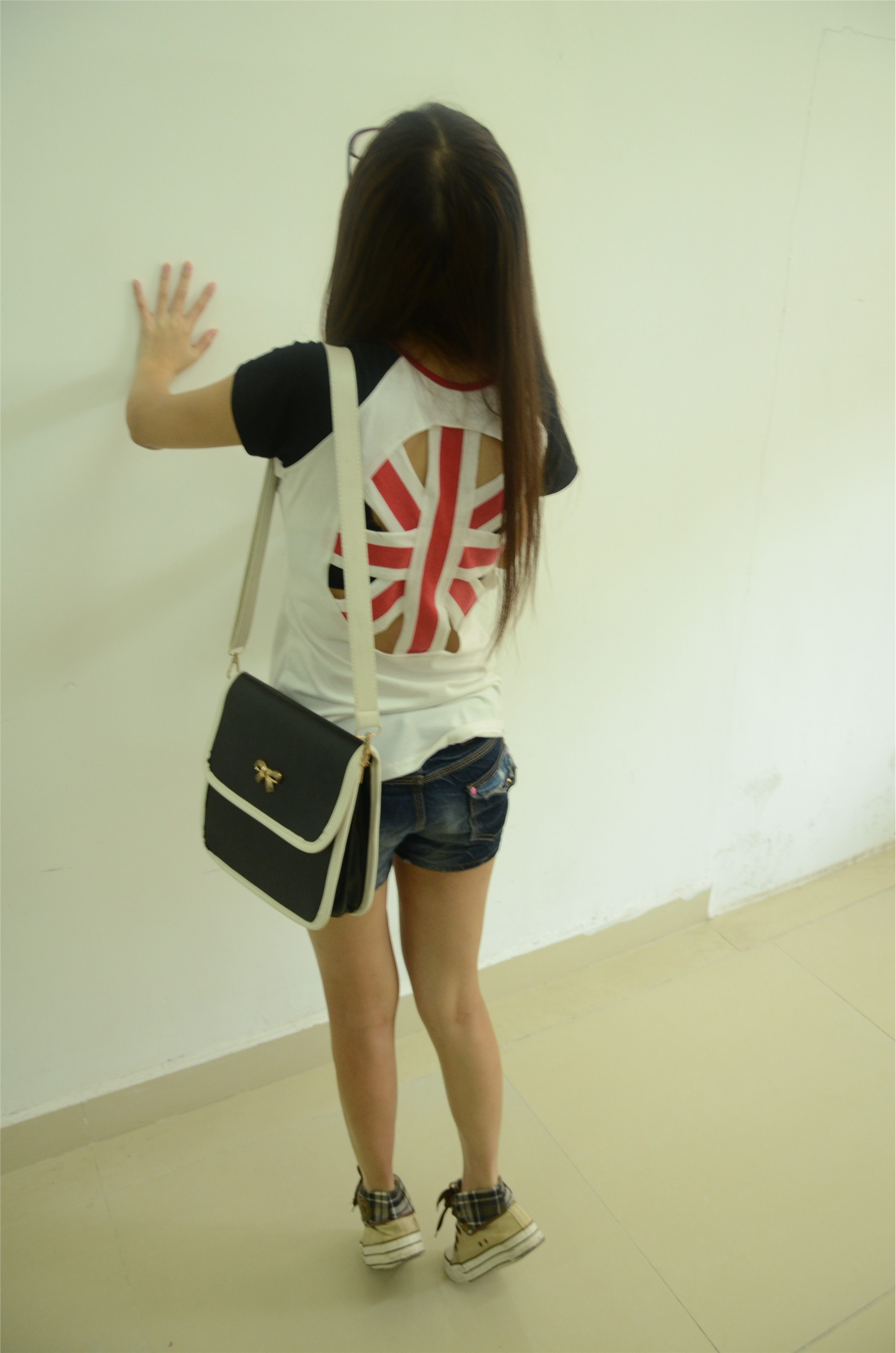 战前女神  恋足美腿棉袜女神级摄影套图 081