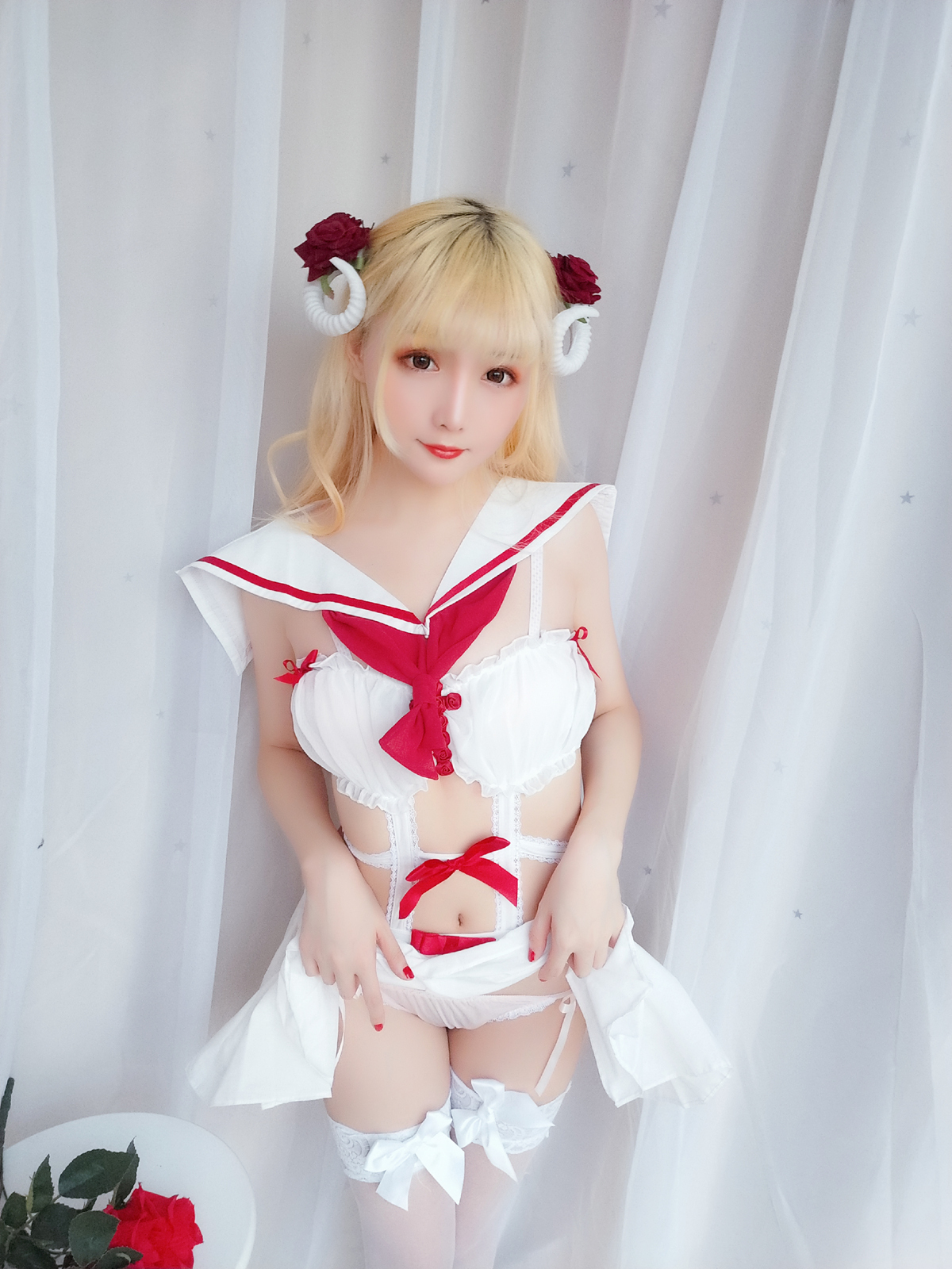 星之迟迟美女图片 VOL.8 玫瑰月光包 玫瑰味黑丝 白月光与红玫瑰