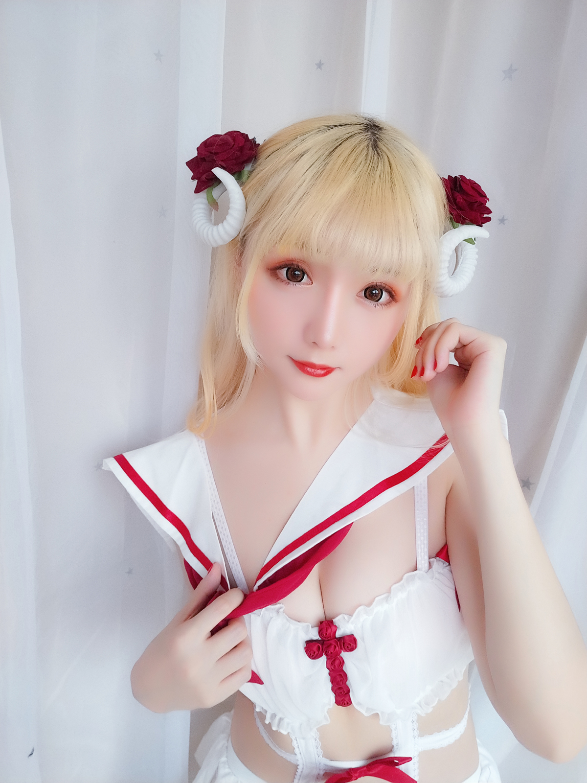 星之迟迟美女图片 VOL.8 玫瑰月光包 玫瑰味黑丝 白月光与红玫瑰