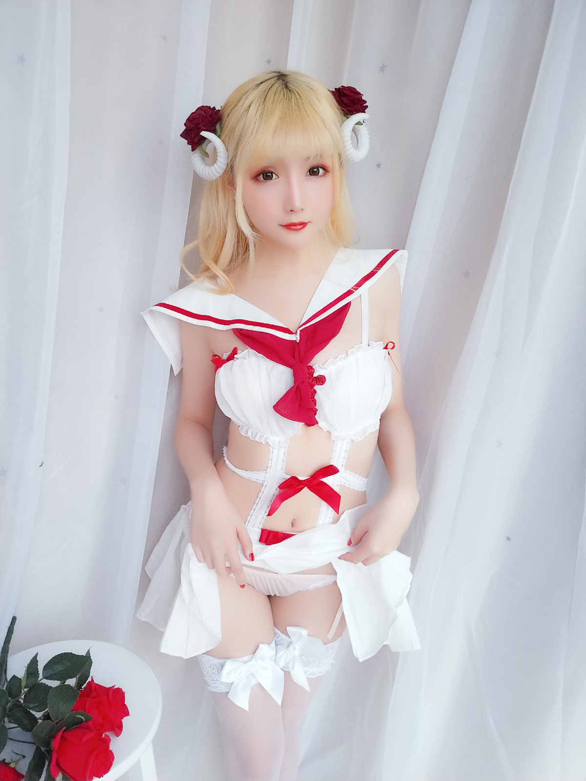 星之迟迟美女图片 VOL.8 玫瑰月光包 玫瑰味黑丝 白月光与红玫瑰