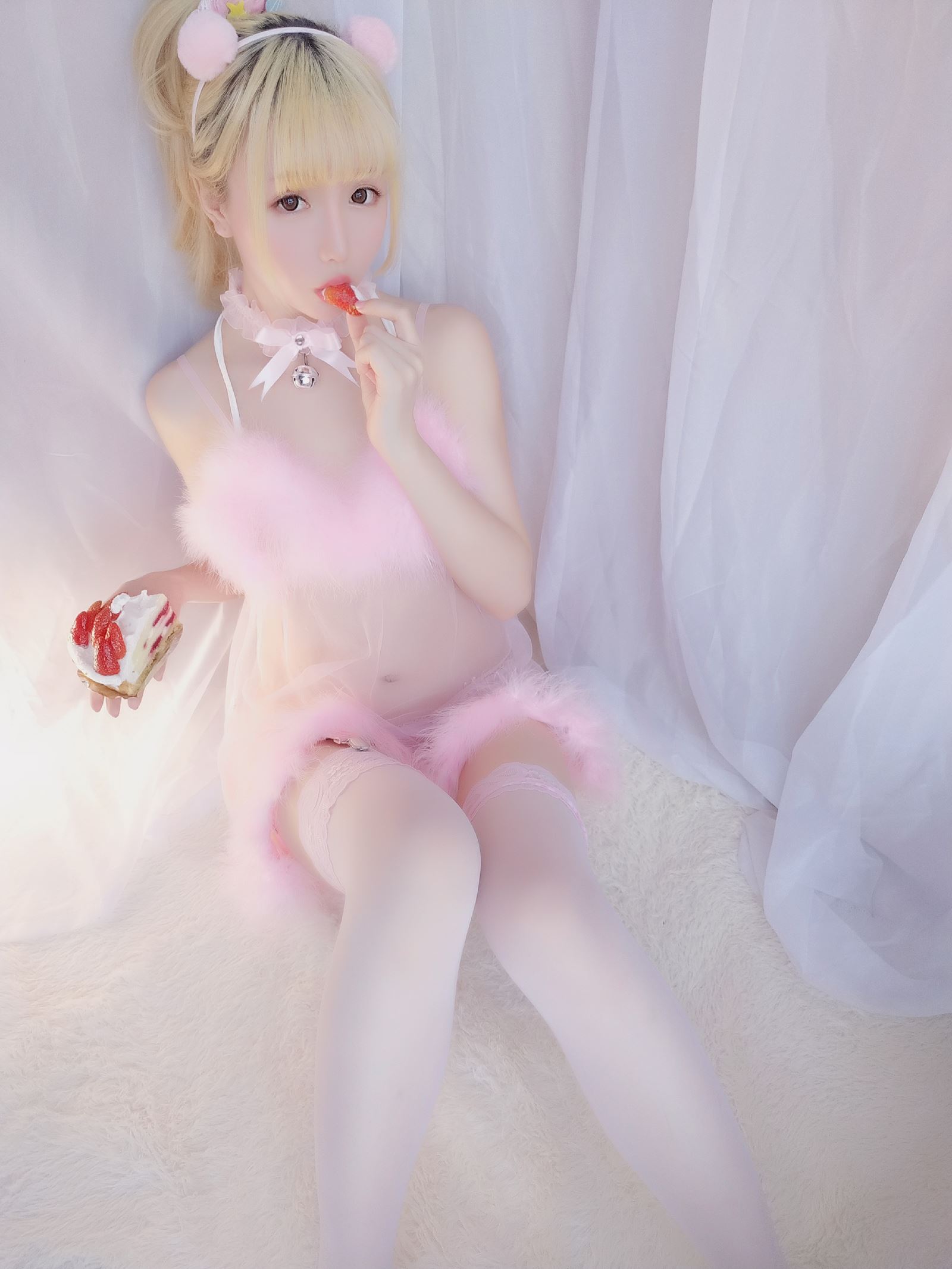 星之迟迟美女图片 VOL.9 草莓睡衣包