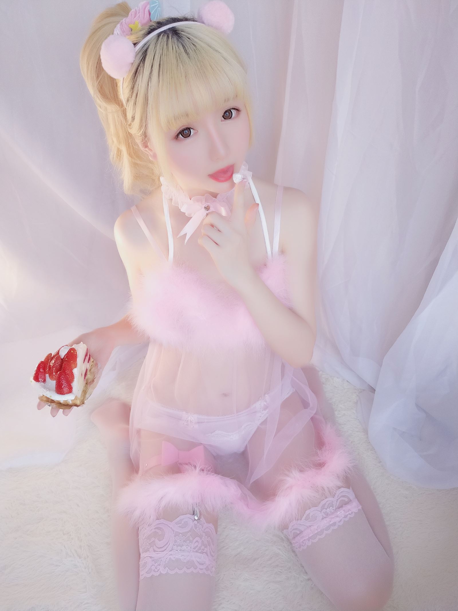 星之迟迟美女图片 VOL.9 草莓睡衣包