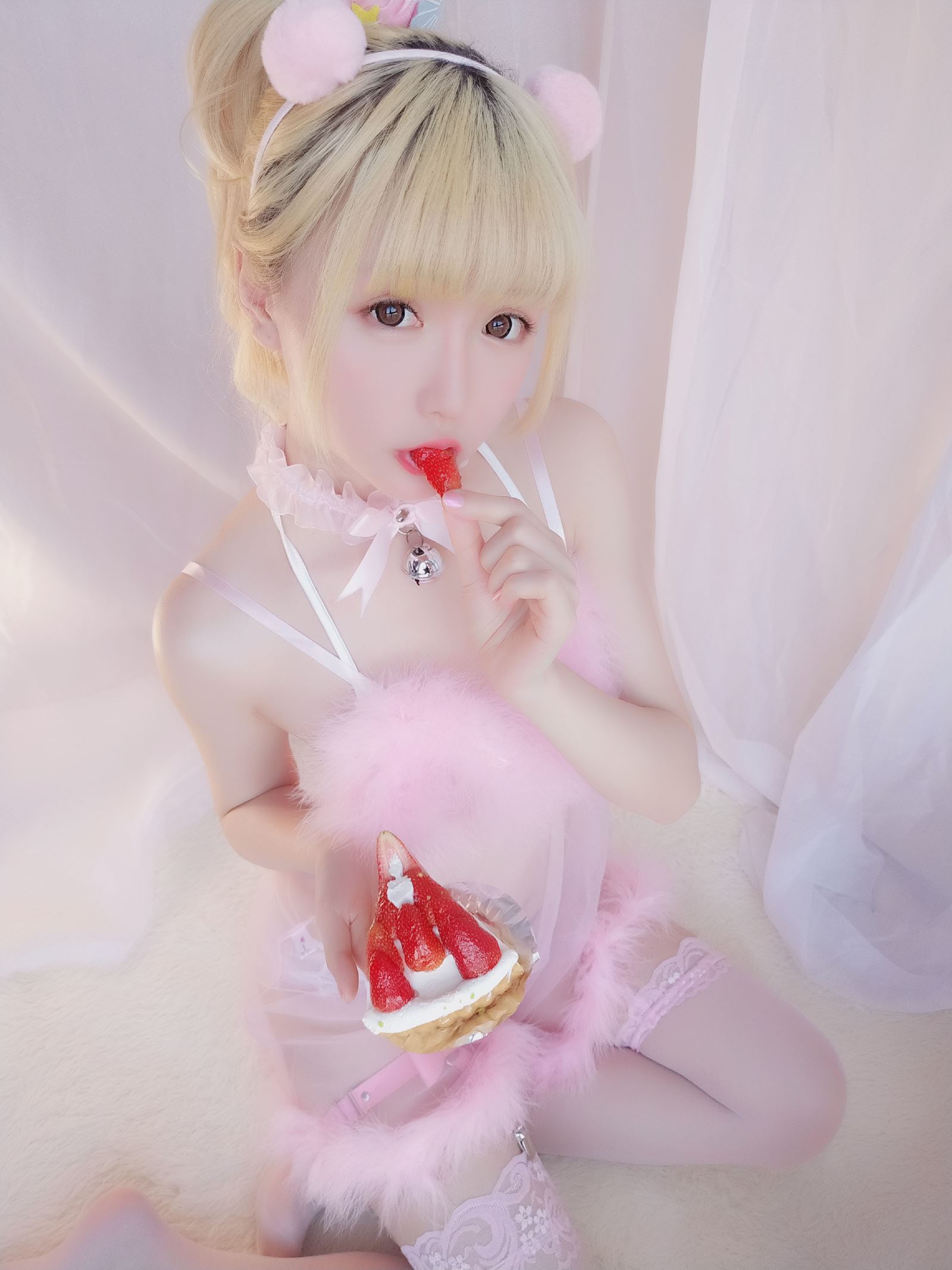 星之迟迟美女图片 VOL.9 草莓睡衣包