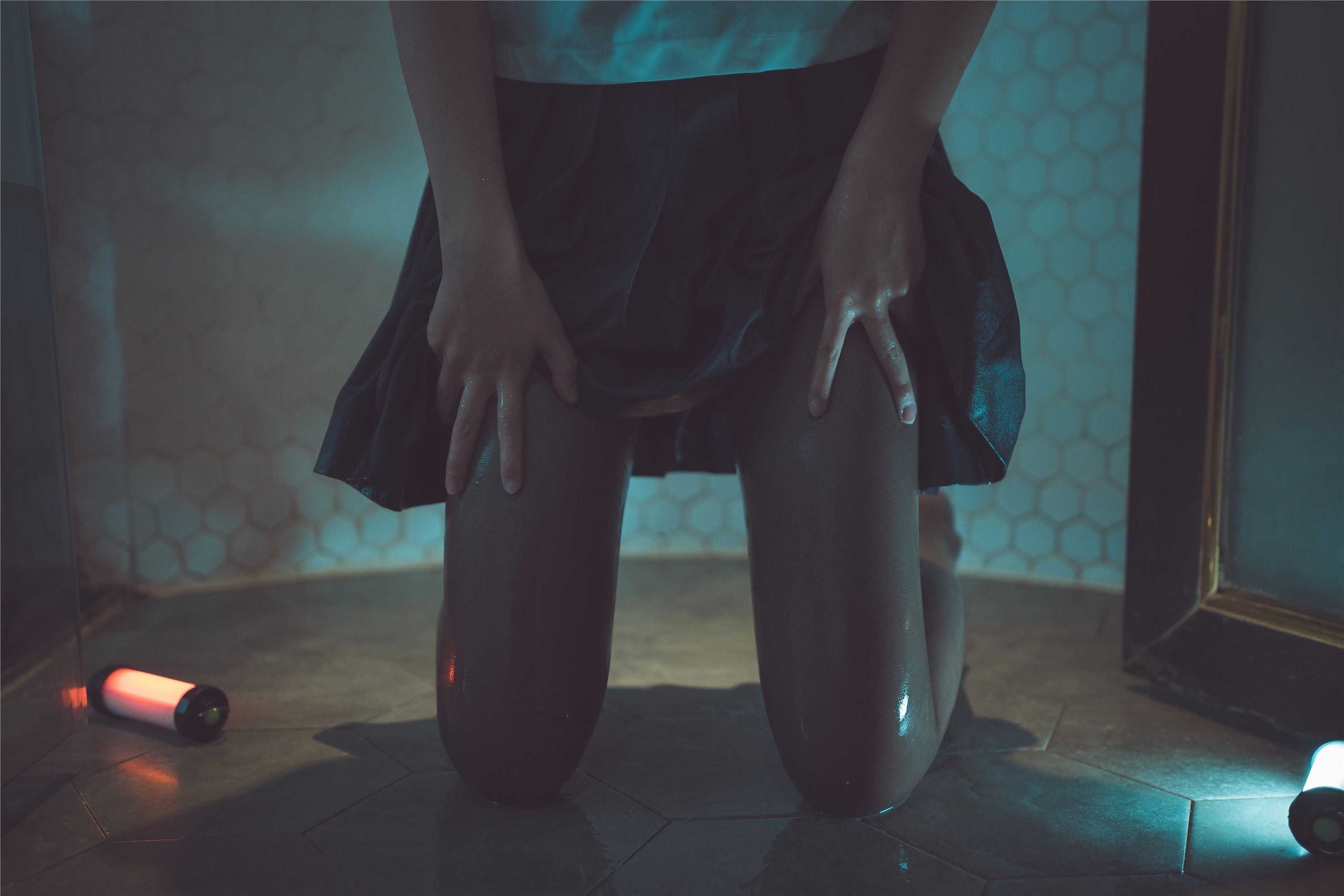 面饼仙儿 – 脑内少女 浴缸黑丝