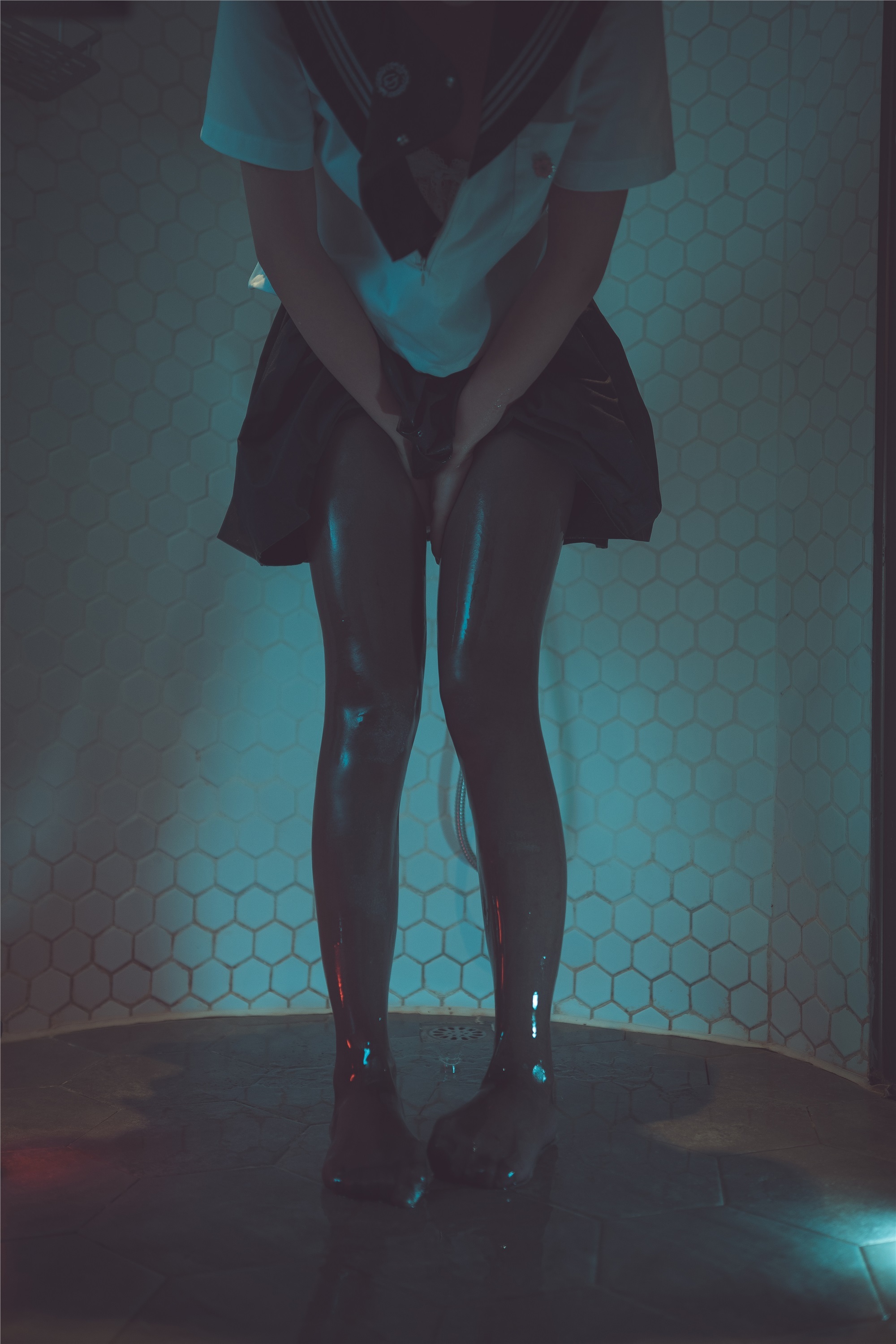 面饼仙儿 – 脑内少女 浴缸黑丝