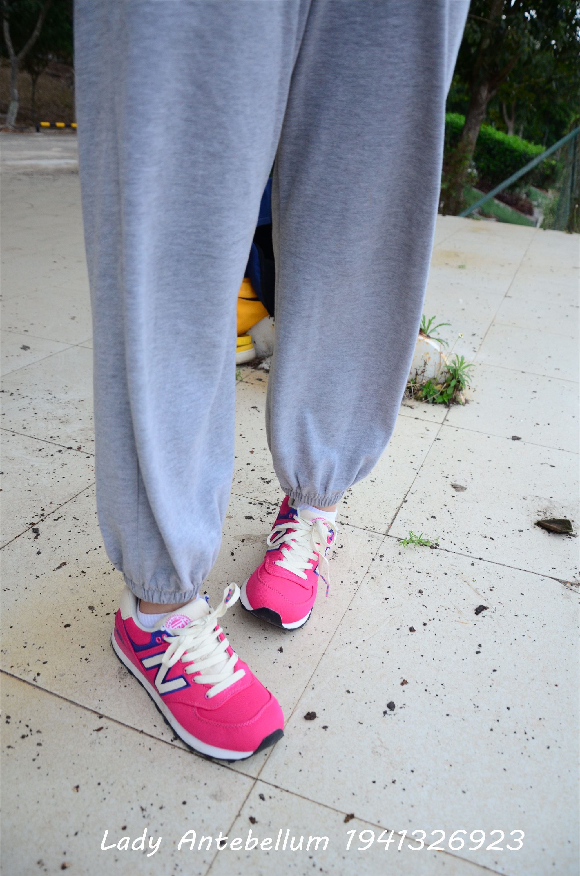 战前女神  恋足美腿棉袜女神级摄影套图 082