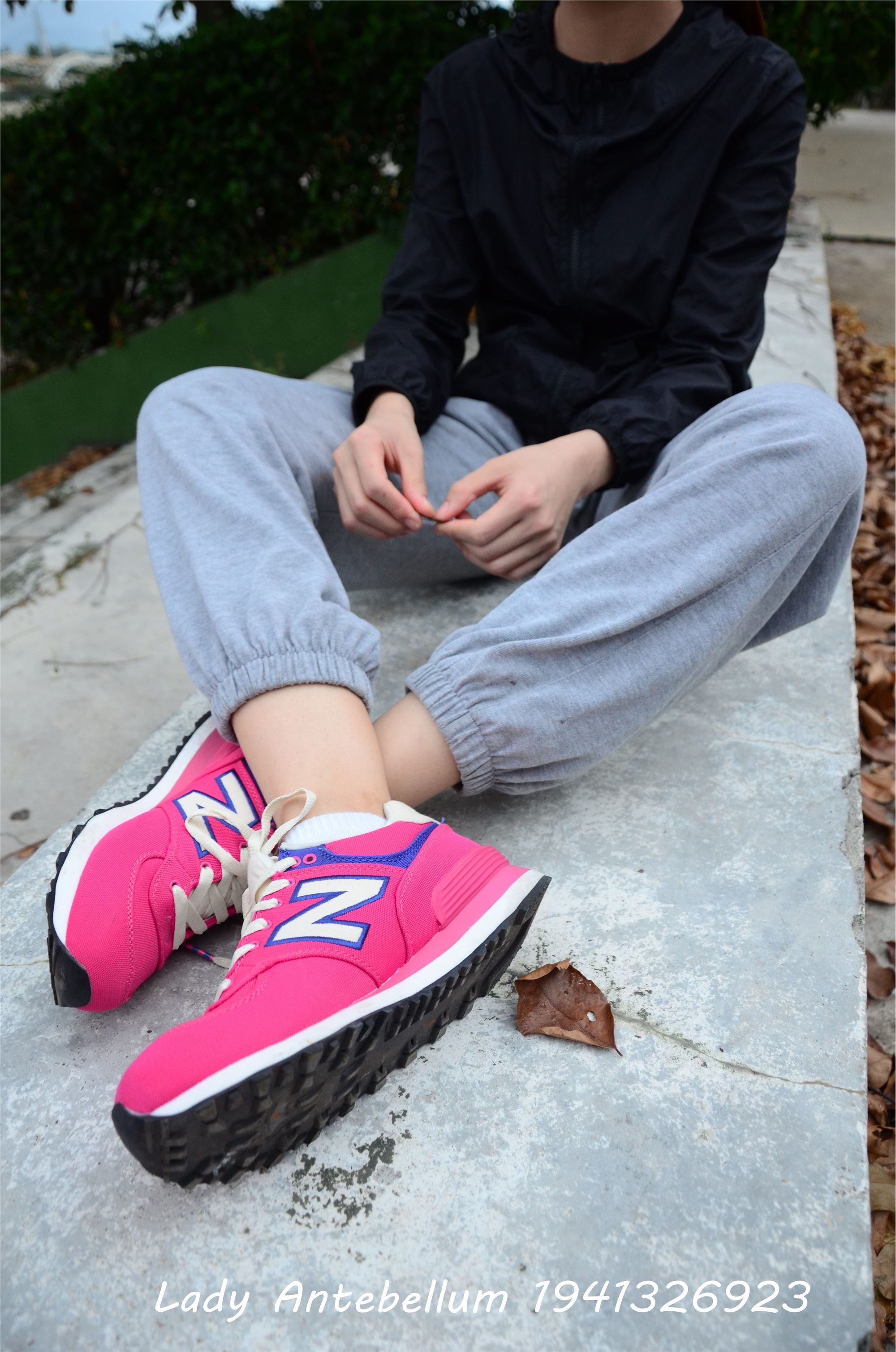 战前女神  恋足美腿棉袜女神级摄影套图 082