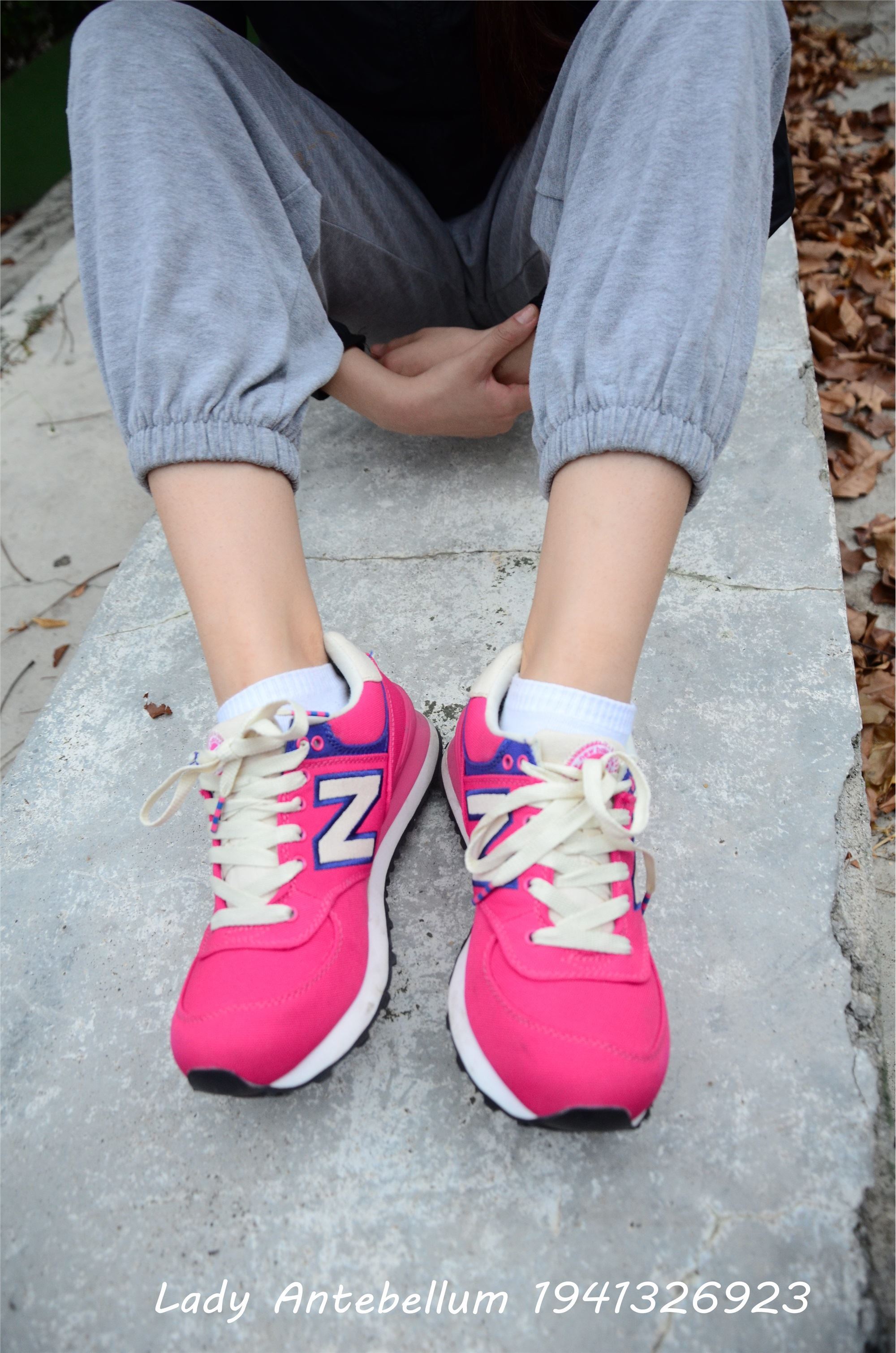 战前女神  恋足美腿棉袜女神级摄影套图 082