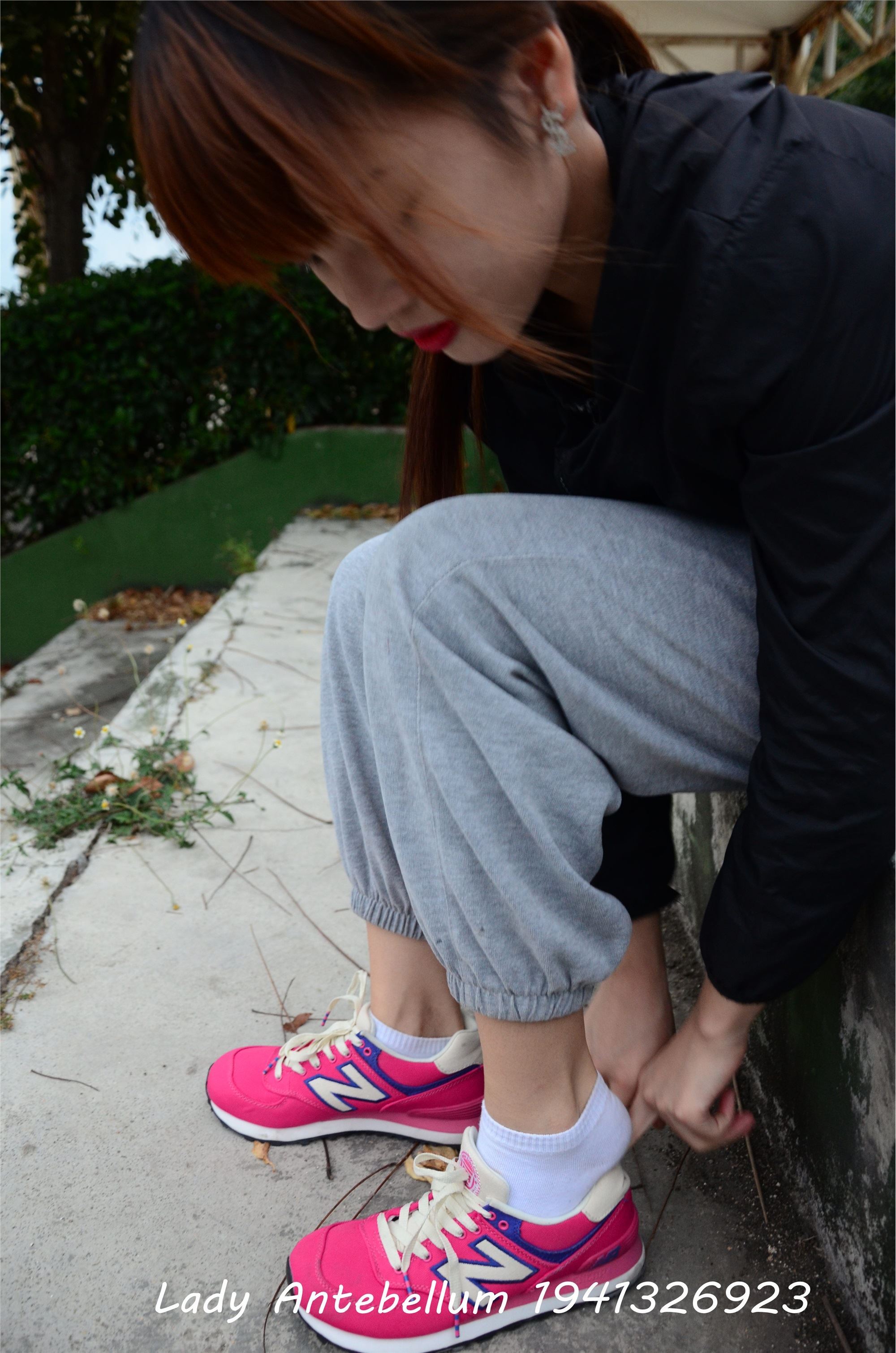 战前女神  恋足美腿棉袜女神级摄影套图 082