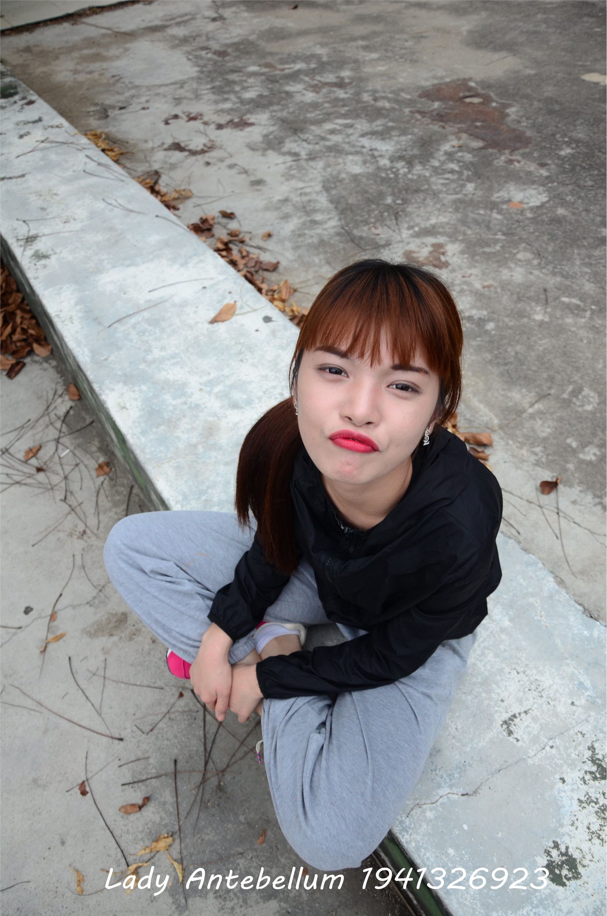 战前女神  恋足美腿棉袜女神级摄影套图 082