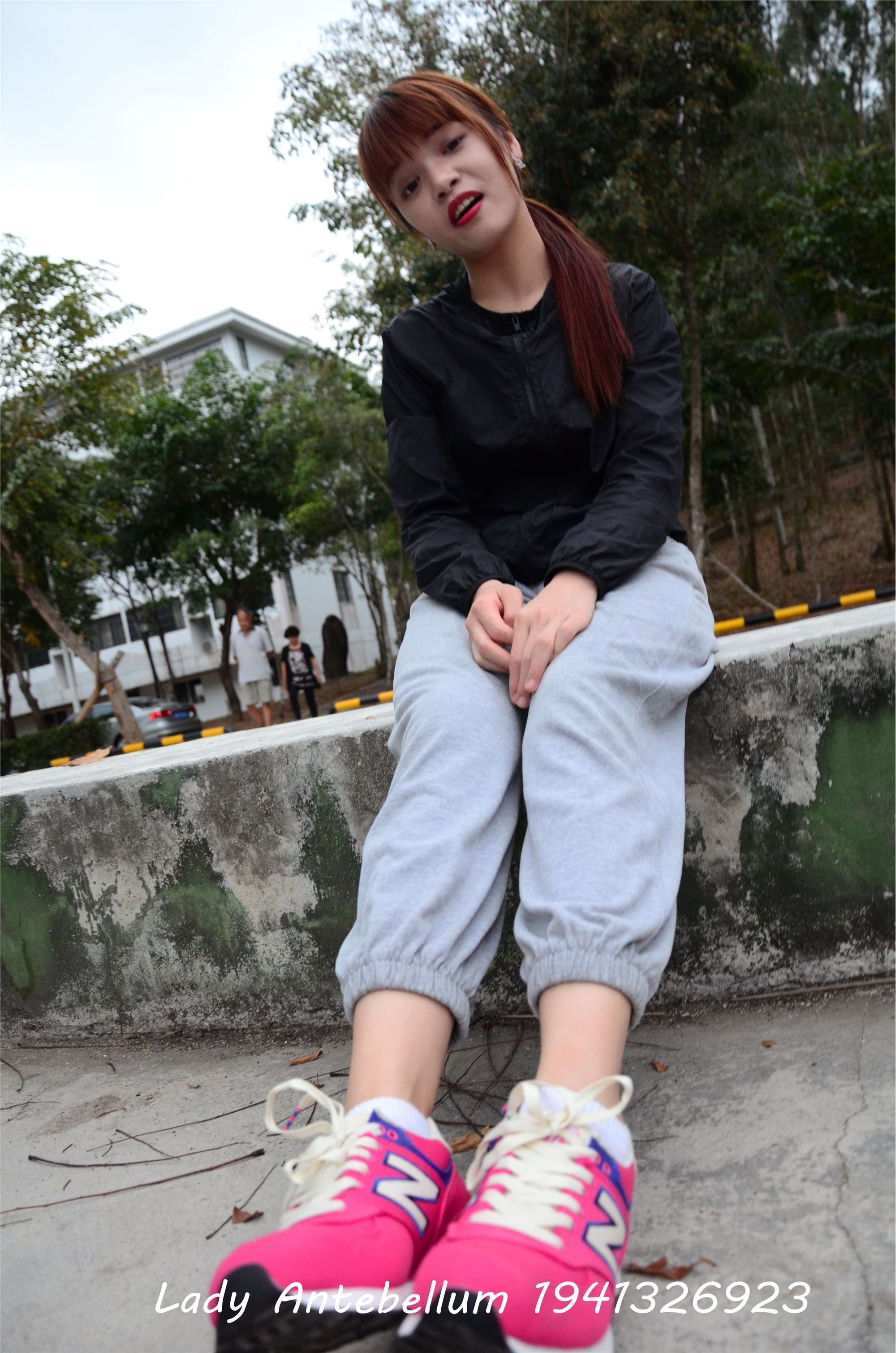 战前女神  恋足美腿棉袜女神级摄影套图 082