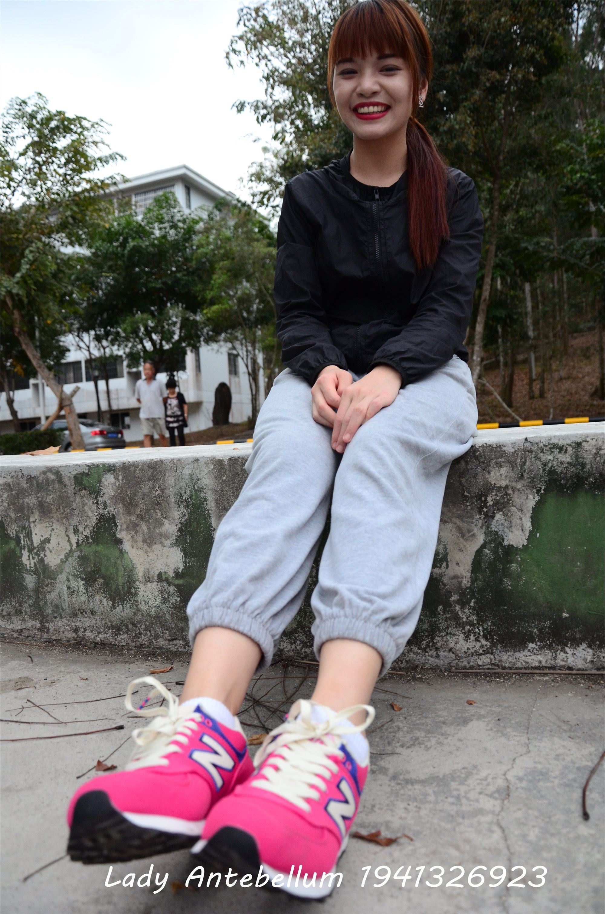 战前女神  恋足美腿棉袜女神级摄影套图 082