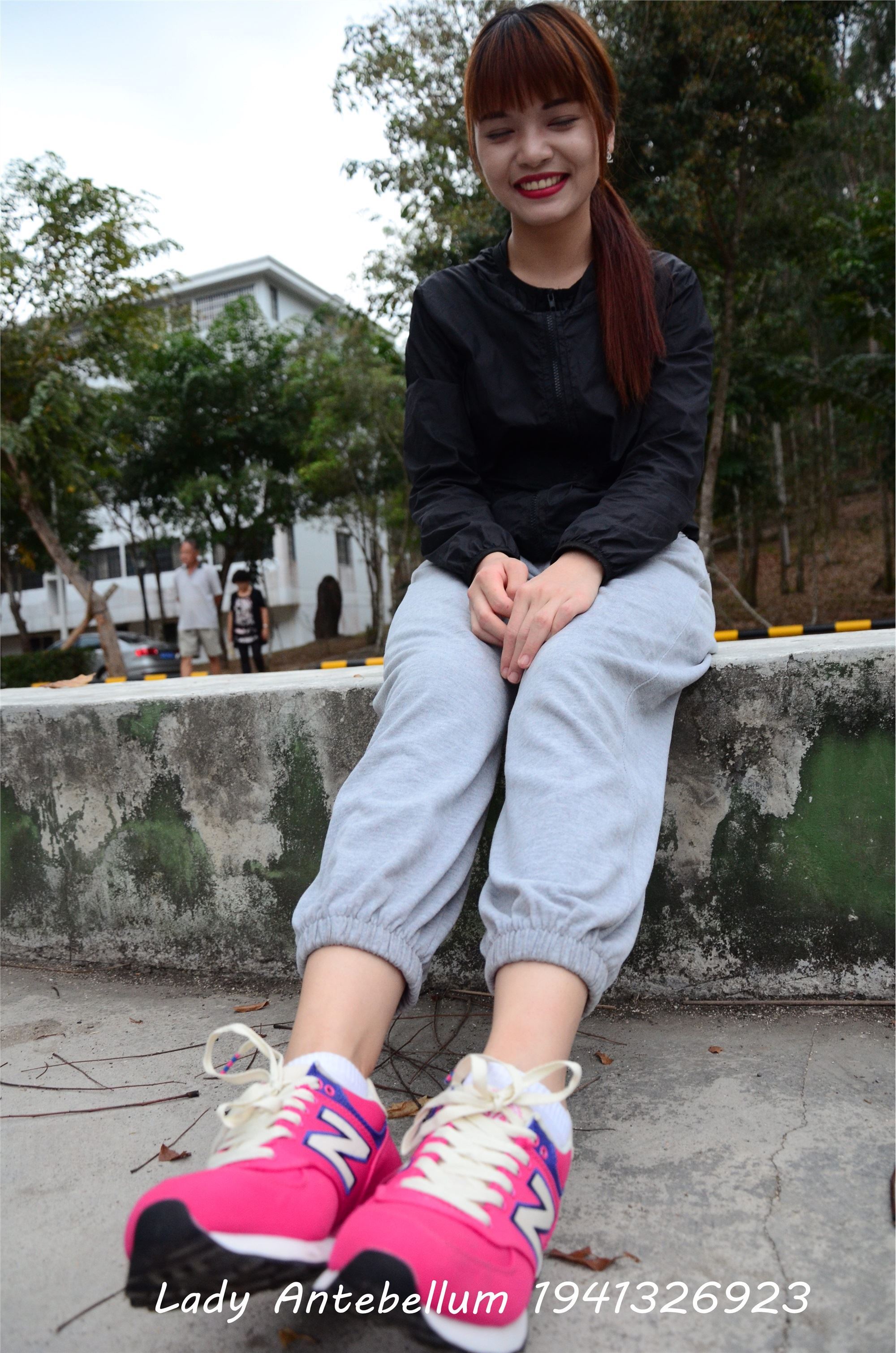 战前女神  恋足美腿棉袜女神级摄影套图 082