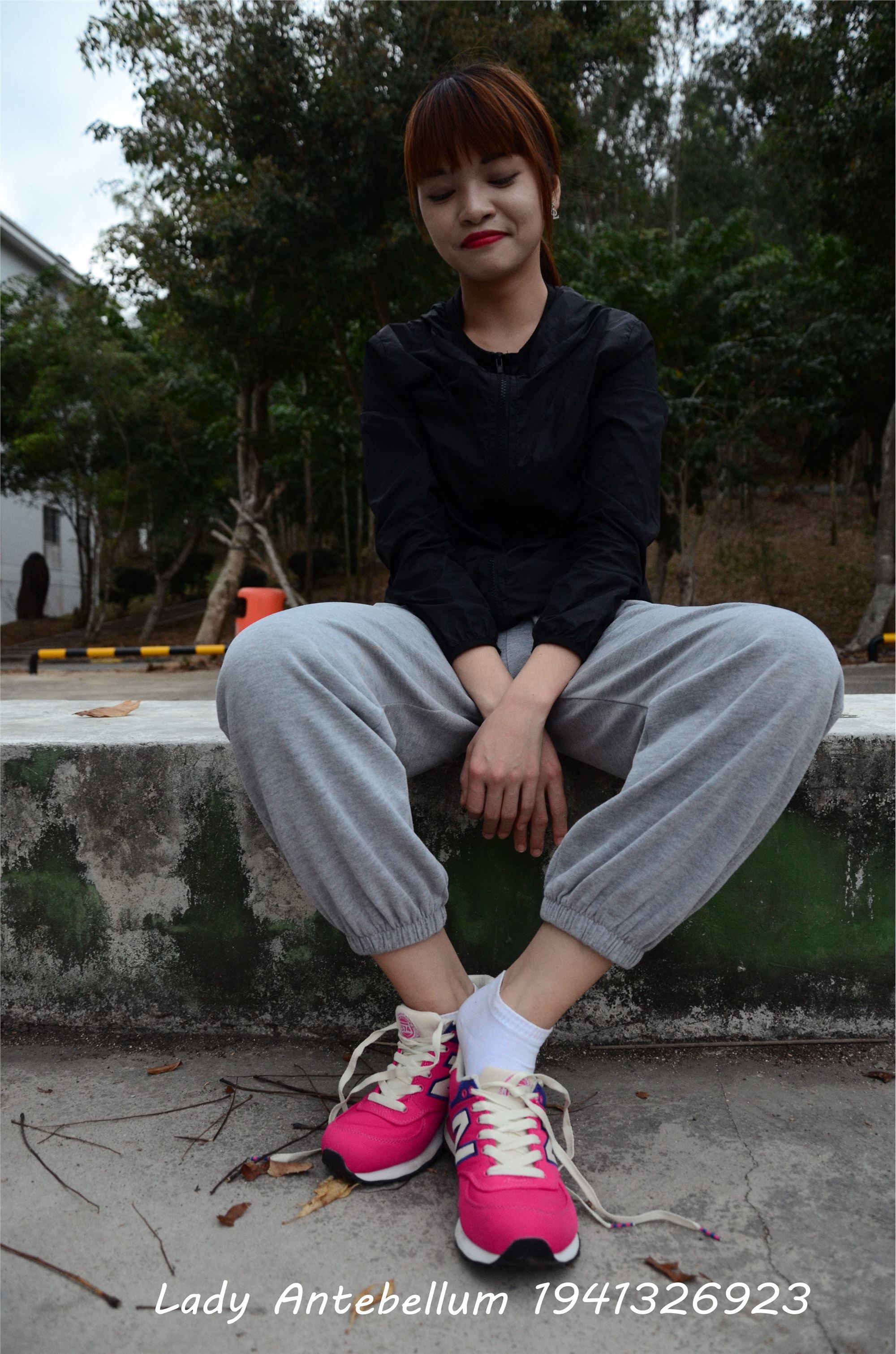 战前女神  恋足美腿棉袜女神级摄影套图 082