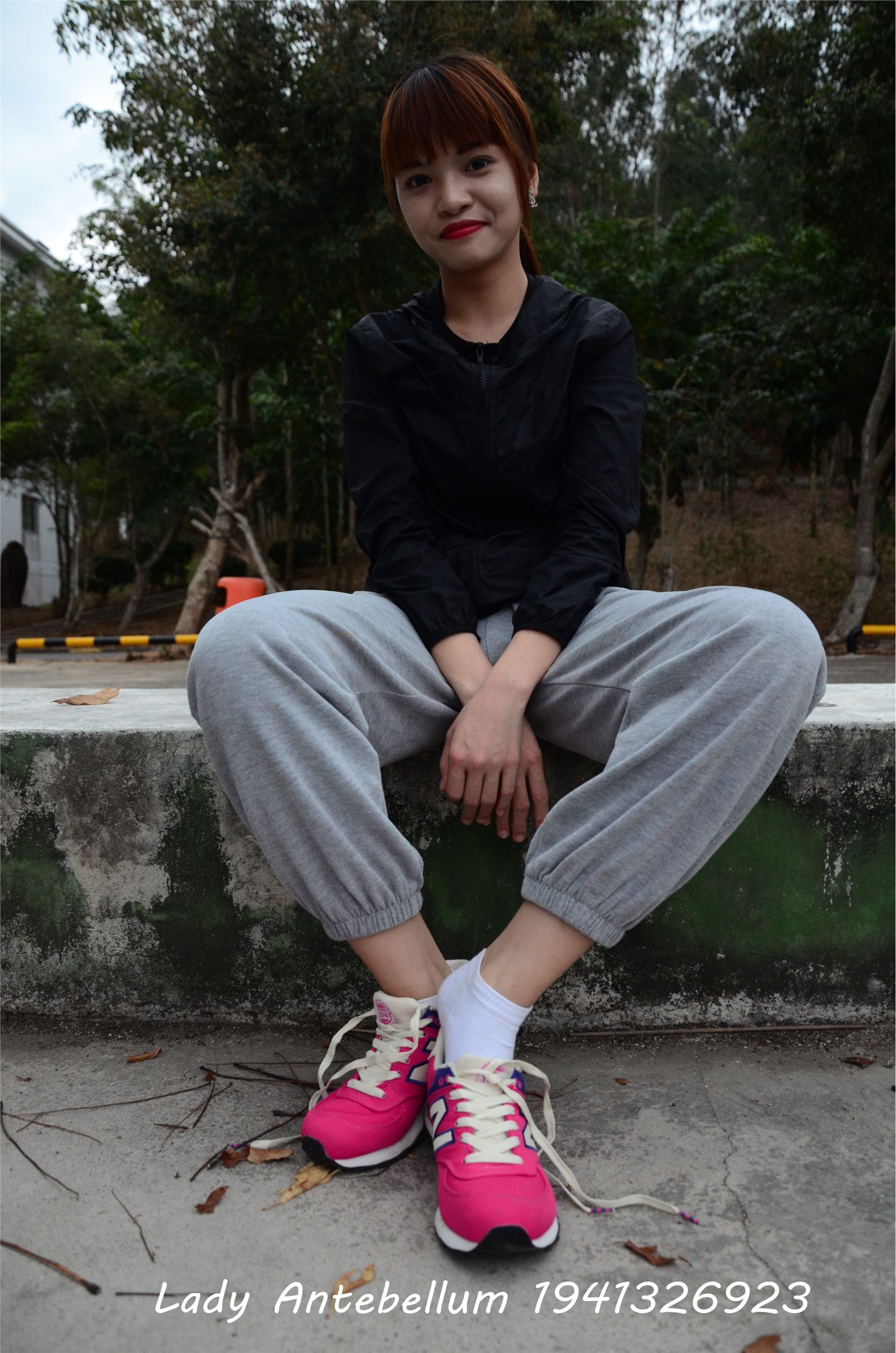 战前女神  恋足美腿棉袜女神级摄影套图 082