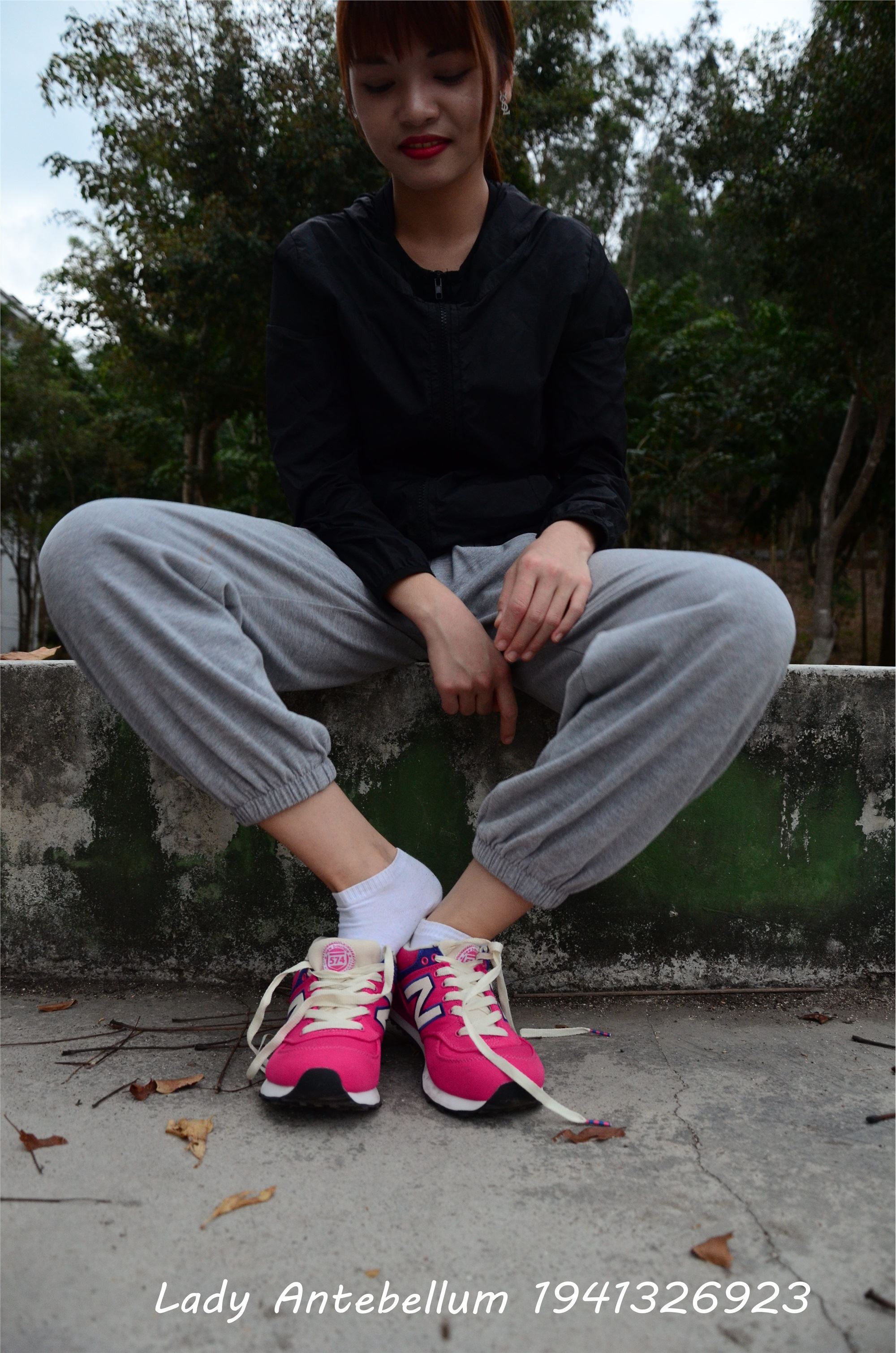 战前女神  恋足美腿棉袜女神级摄影套图 082