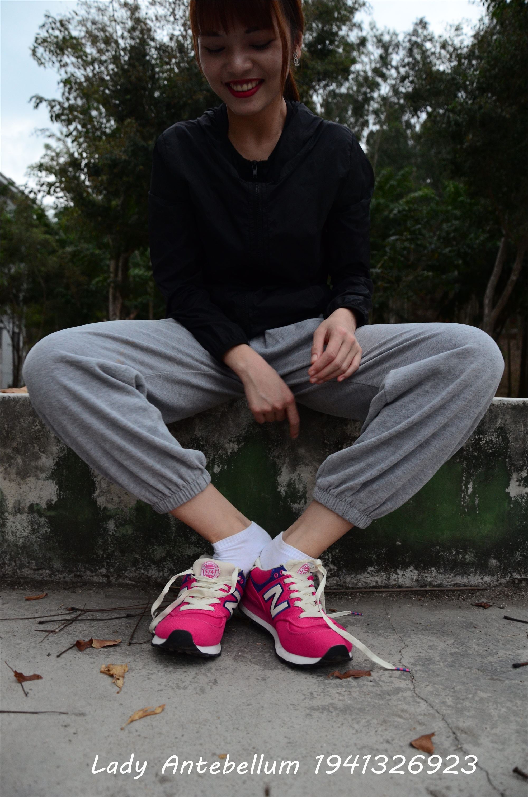 战前女神  恋足美腿棉袜女神级摄影套图 082