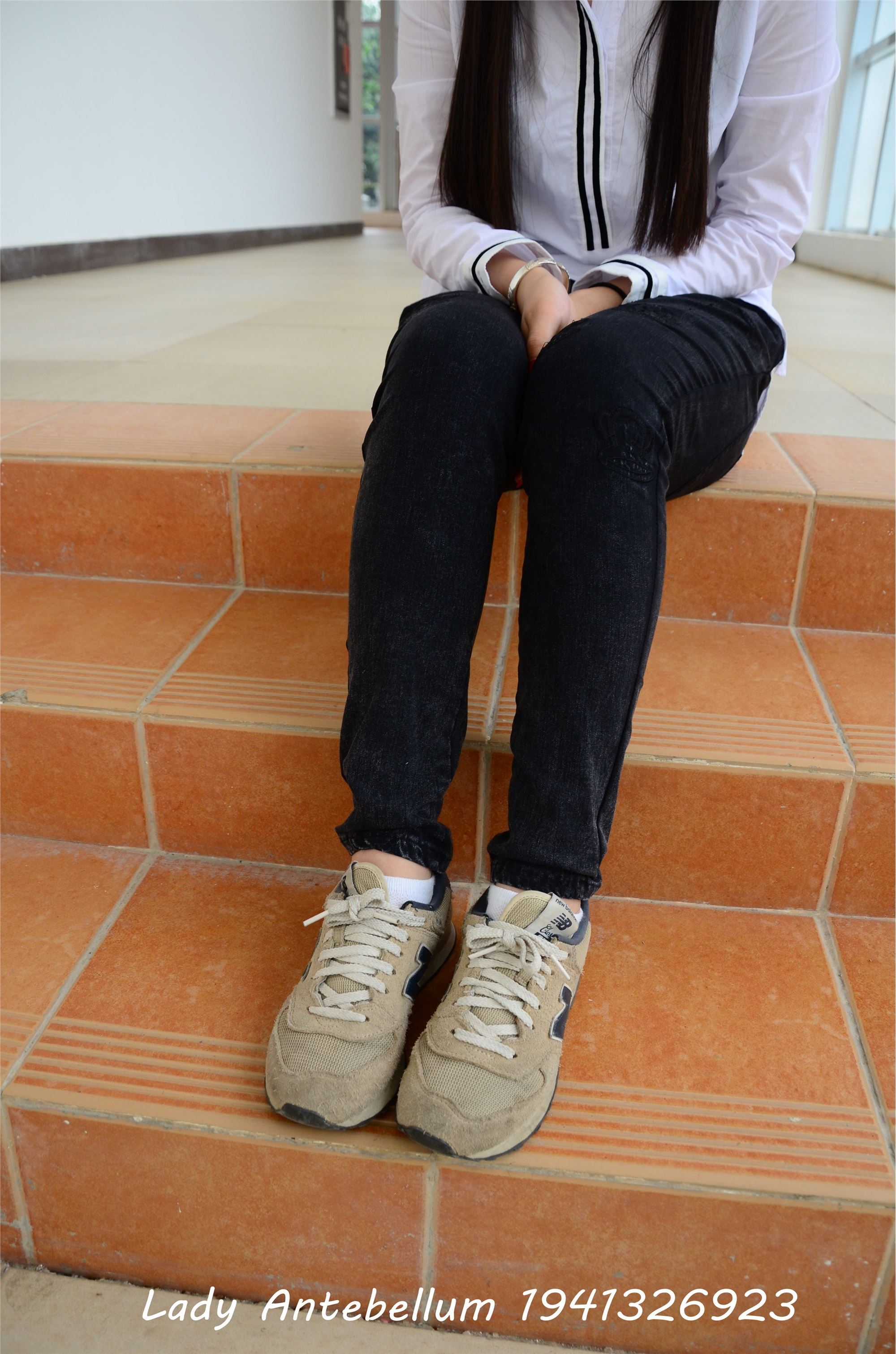 战前女神  恋足美腿棉袜女神级摄影套图 083