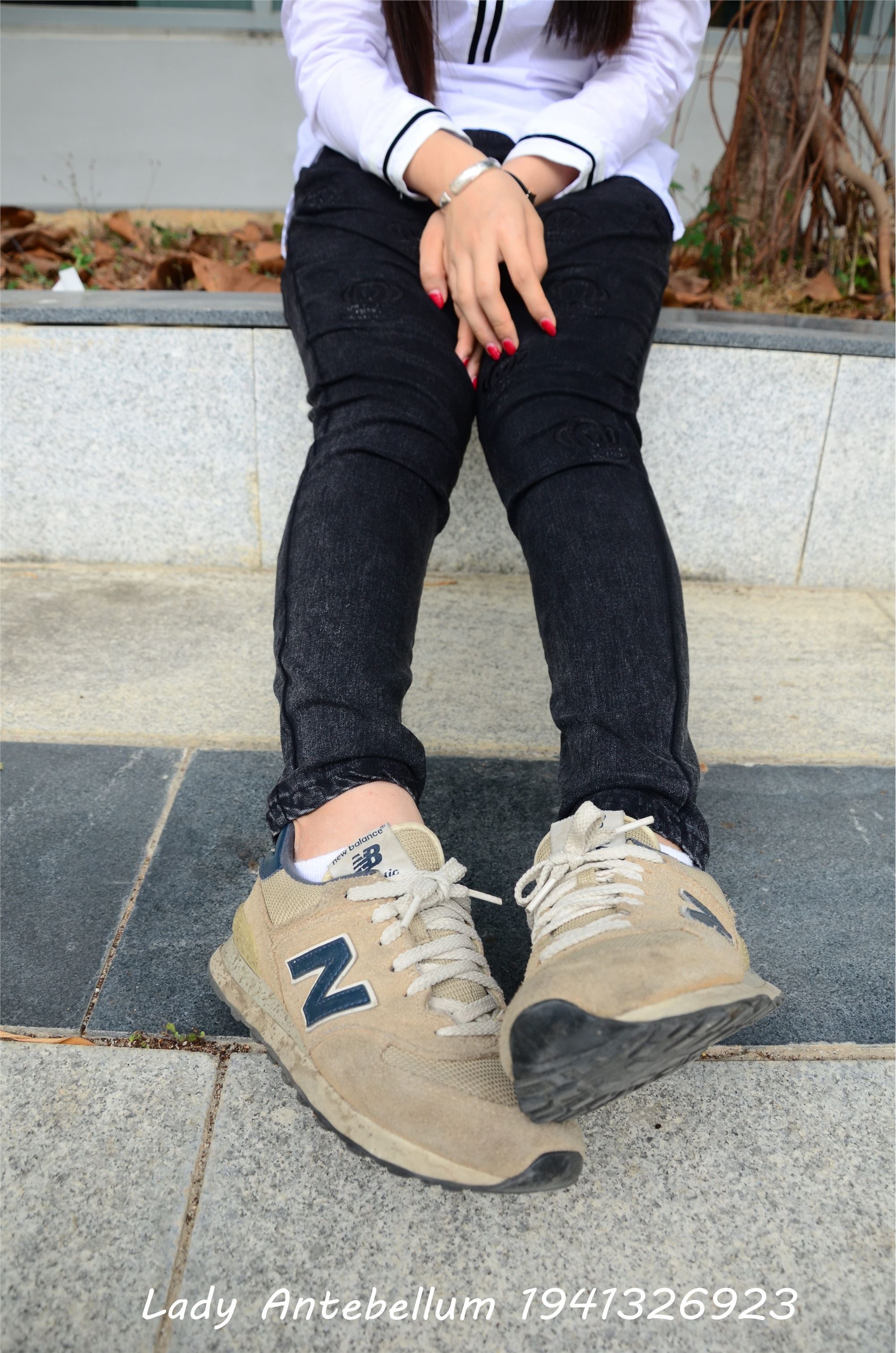 战前女神  恋足美腿棉袜女神级摄影套图 083