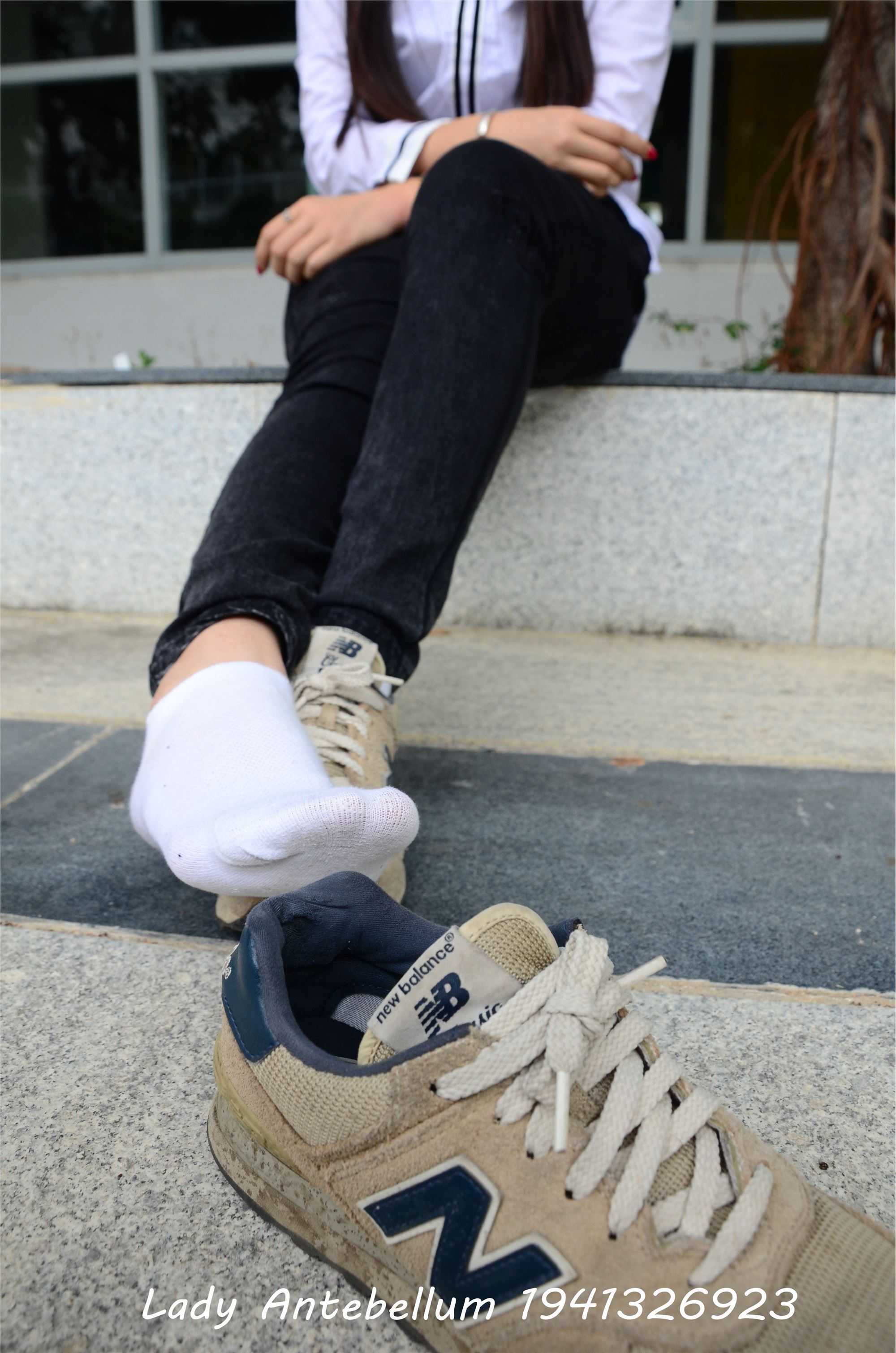 战前女神  恋足美腿棉袜女神级摄影套图 083