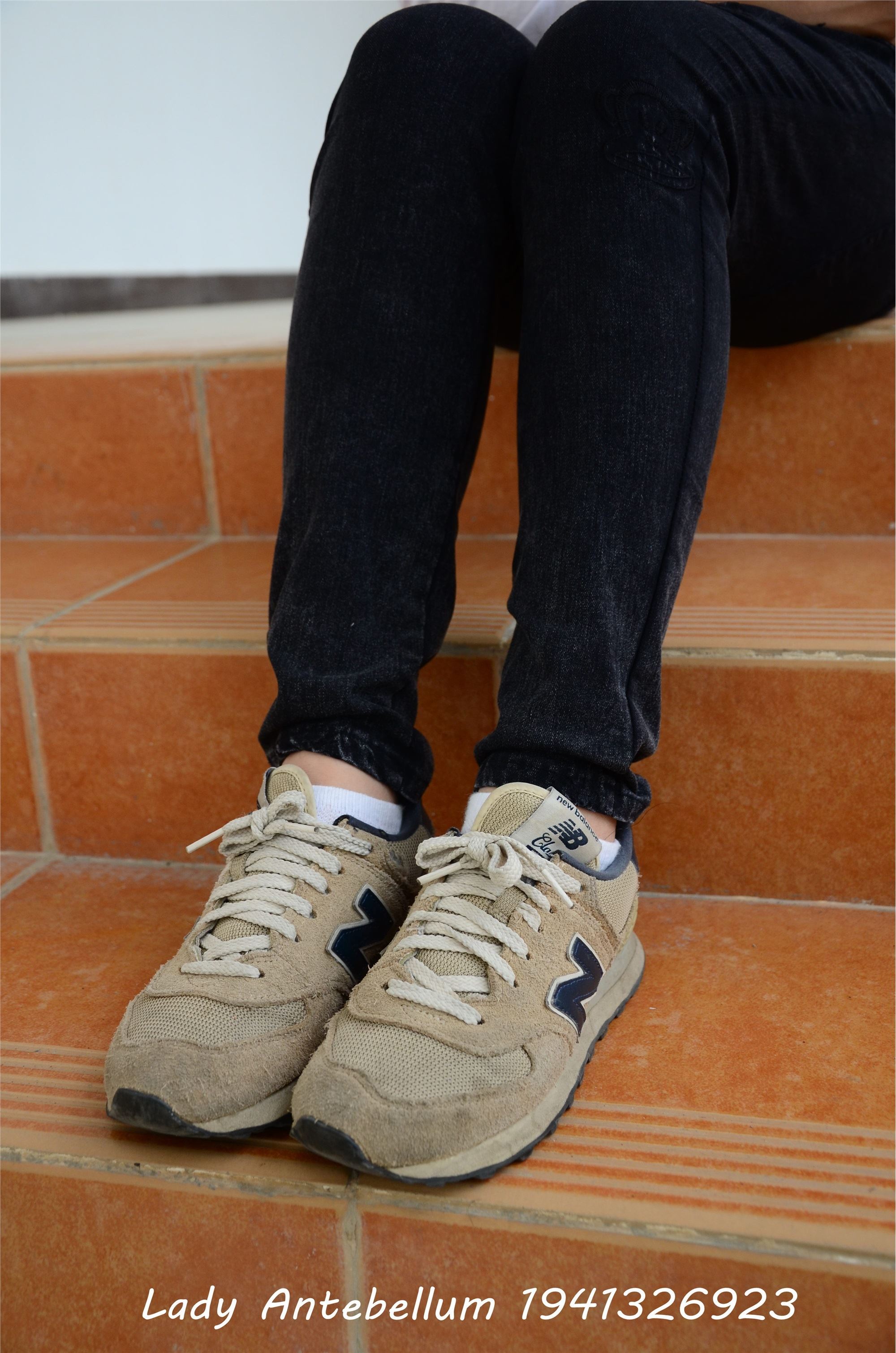 战前女神  恋足美腿棉袜女神级摄影套图 083